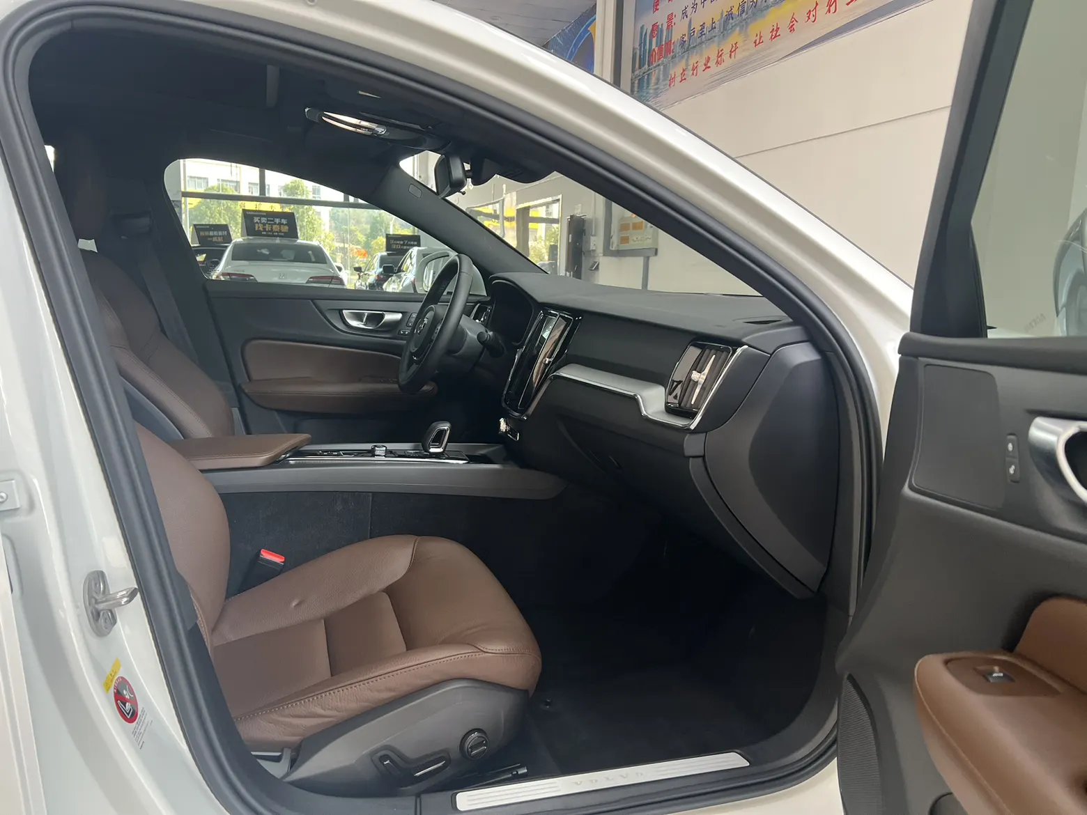 Volvo S60, 2023 12
