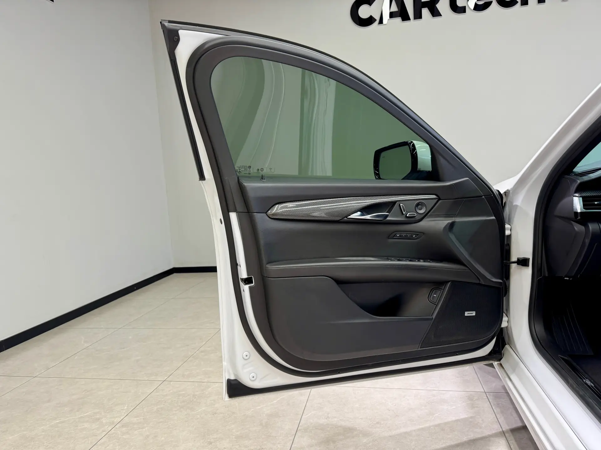 Cadillac CT6, 2022 12
