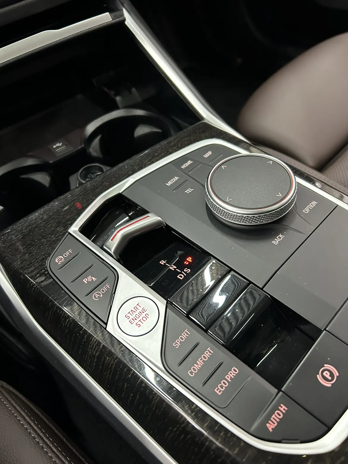 BMW 325Li, 2023 14