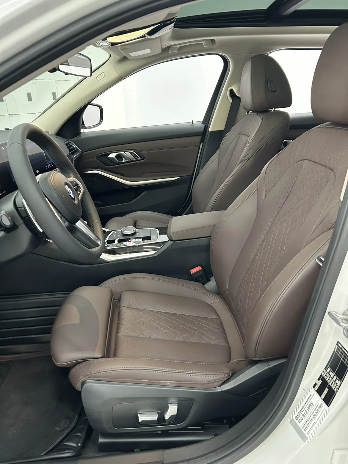 BMW 325Li, 2023 11