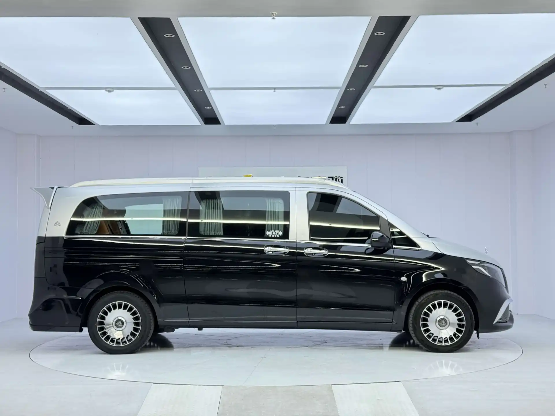 Mercedes-Benz Vito, 2023 4