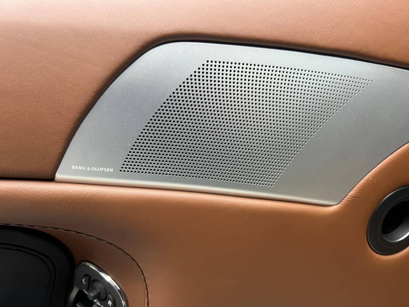 Aston Martin Vantage, 2012 33