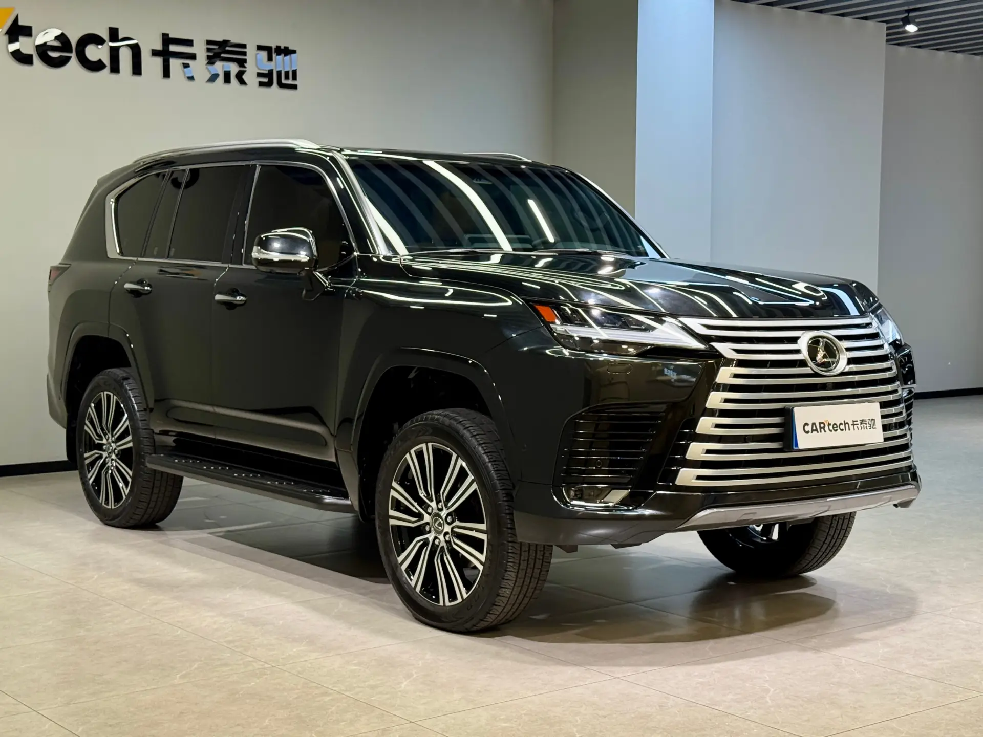 Lexus LX 700h, 2025 3