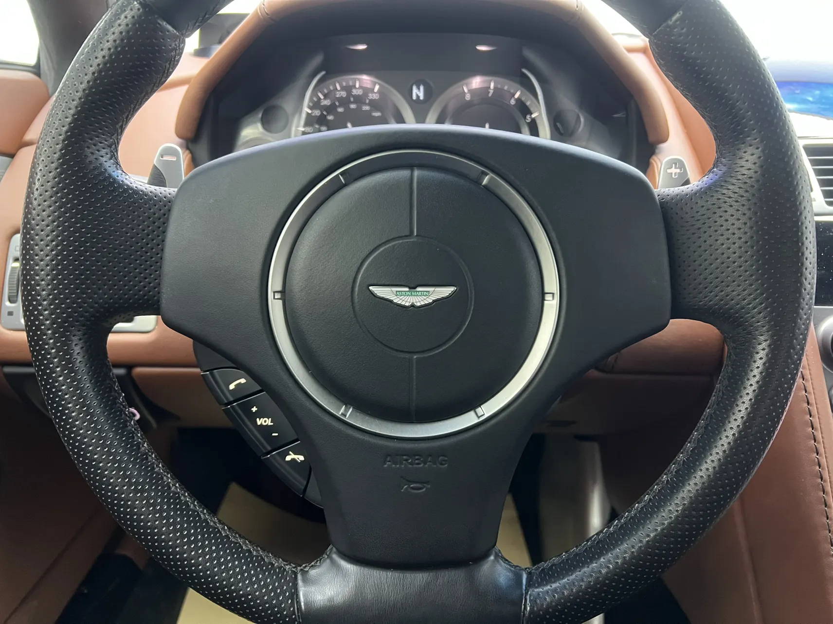 Aston Martin Vantage, 2012 31