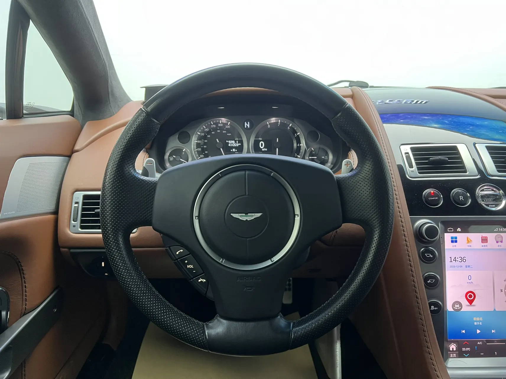 Aston Martin Vantage, 2012 14
