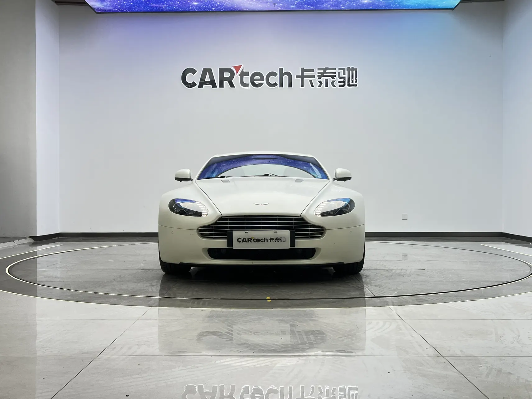 Aston Martin Vantage, 2012 2