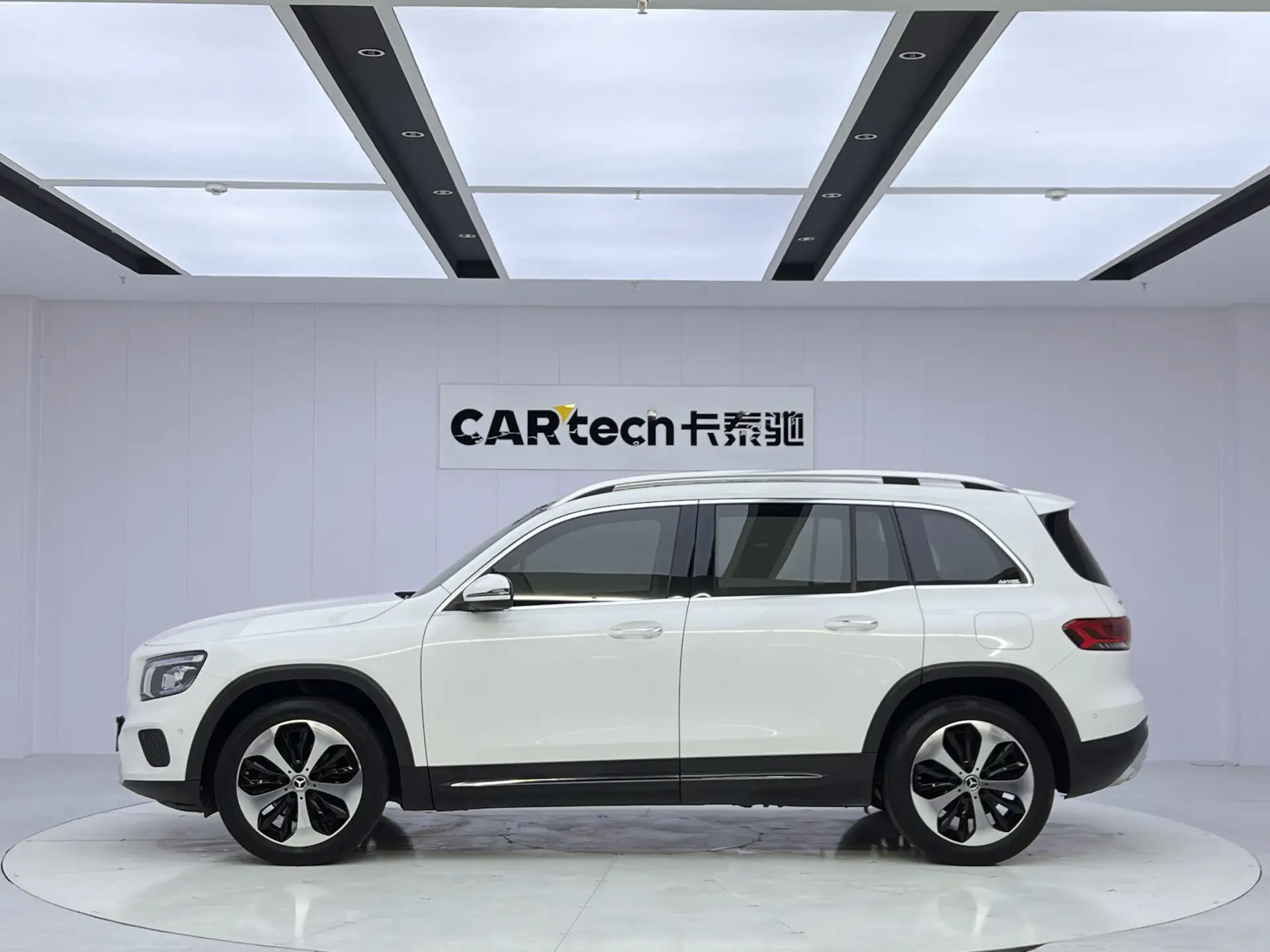 Mercedes-Benz GLB, 2022 8