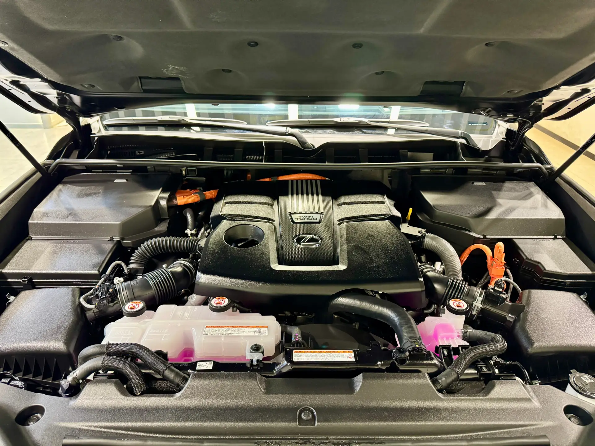 Lexus LX 700h, 2025 25