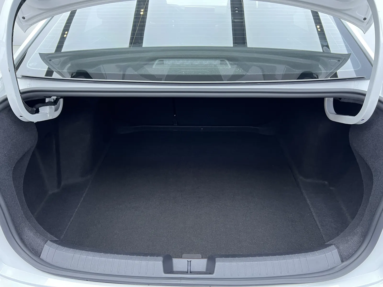 Volkswagen Sagitar, 2023 8