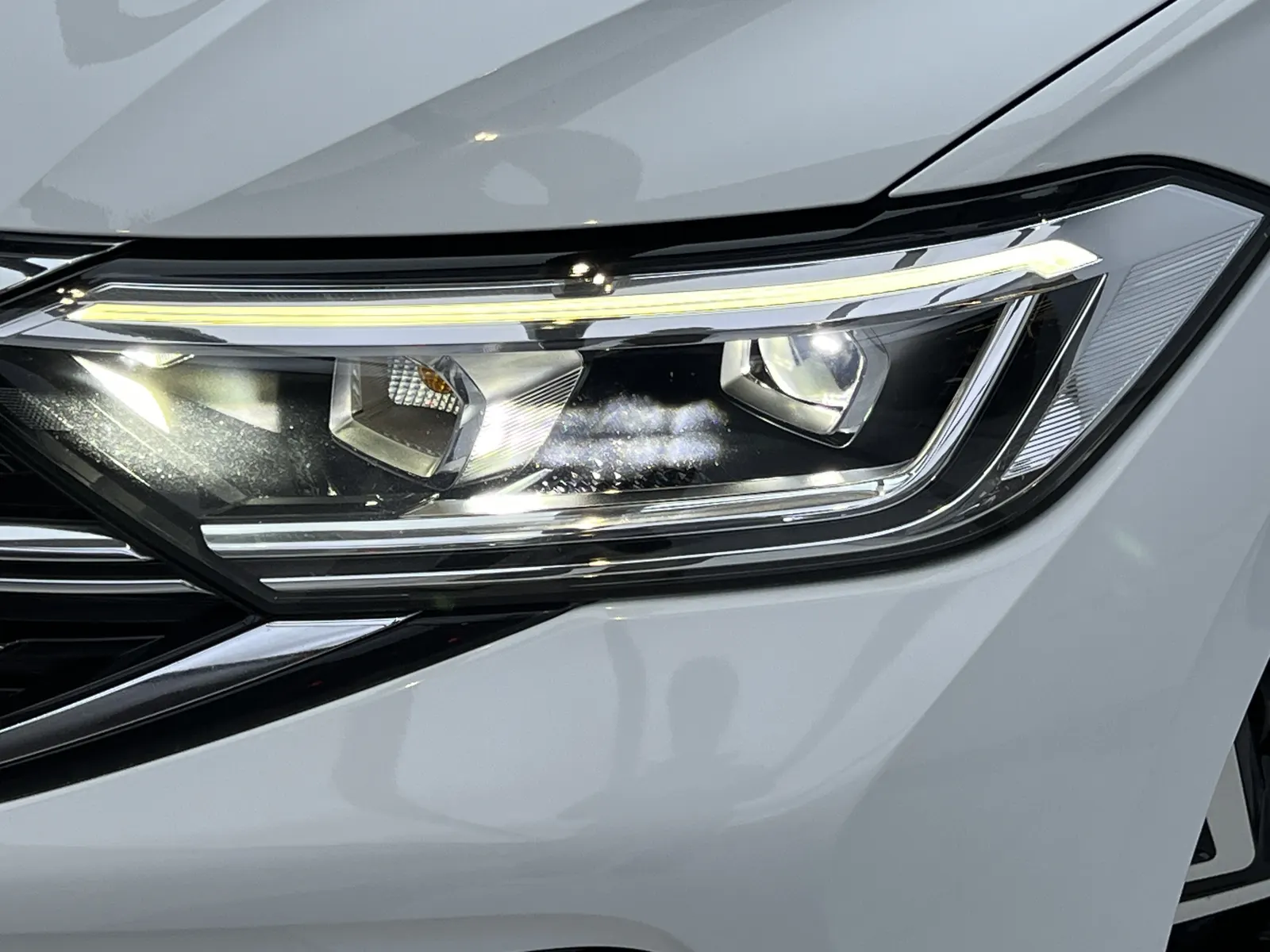 Volkswagen Sagitar, 2023 6