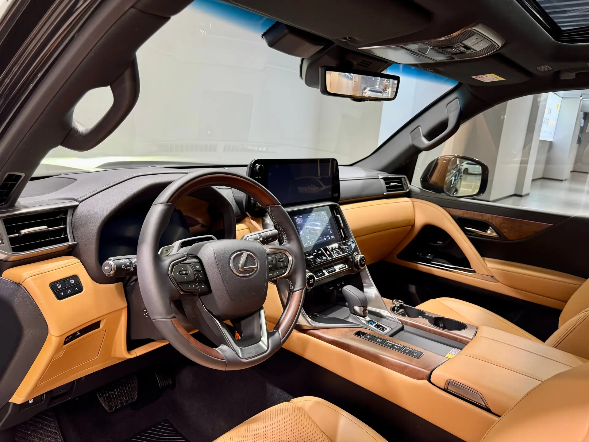 Lexus LX 700h, 2025 12