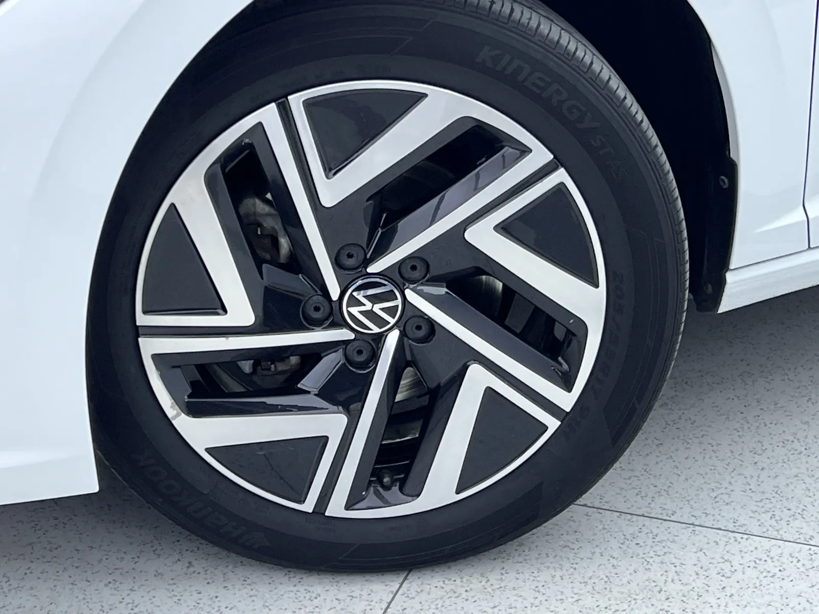 Volkswagen Sagitar, 2023 7