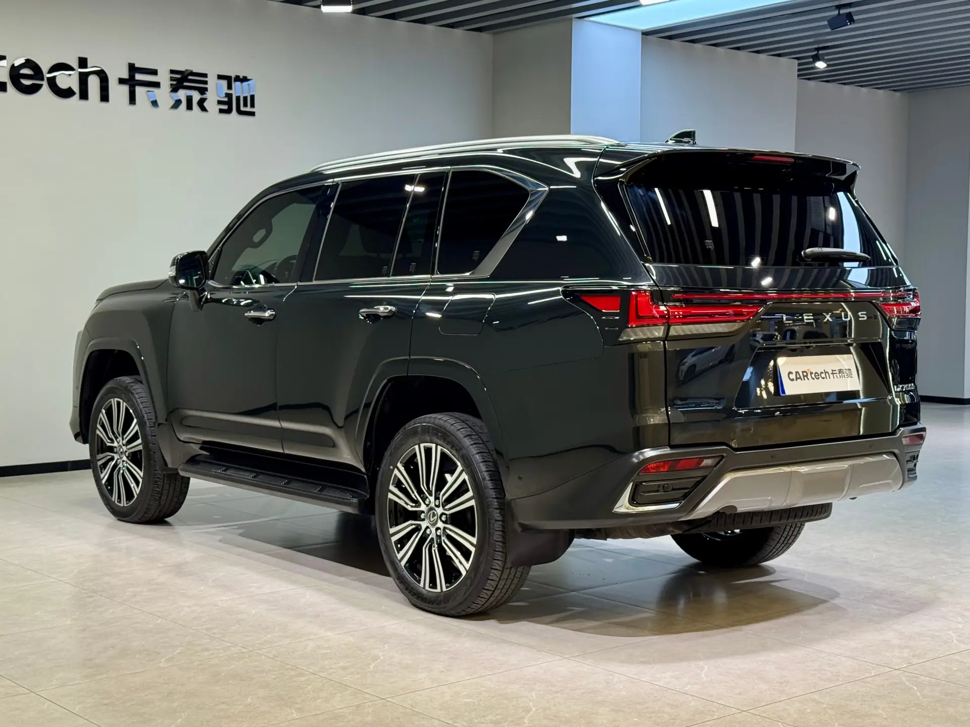 Lexus LX 700h, 2025 4