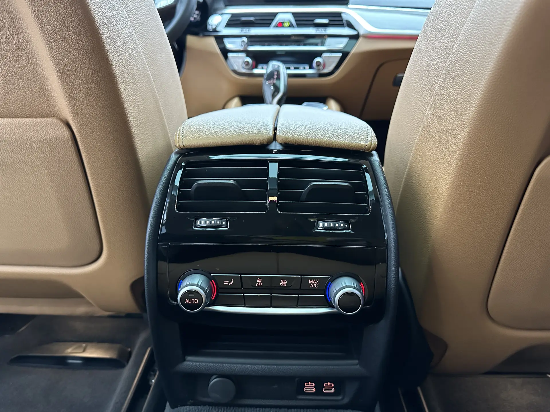 BMW 6GT, 2022 26