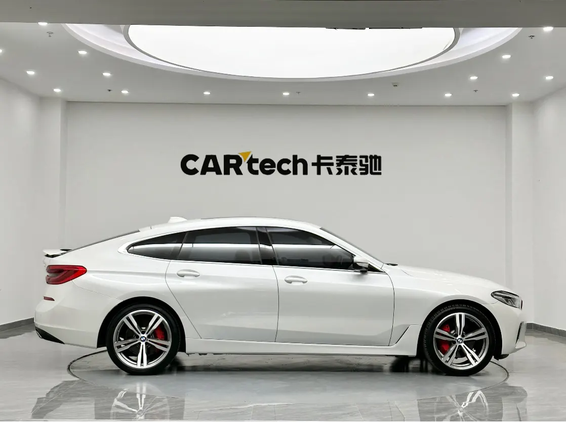 BMW 6GT, 2022 4