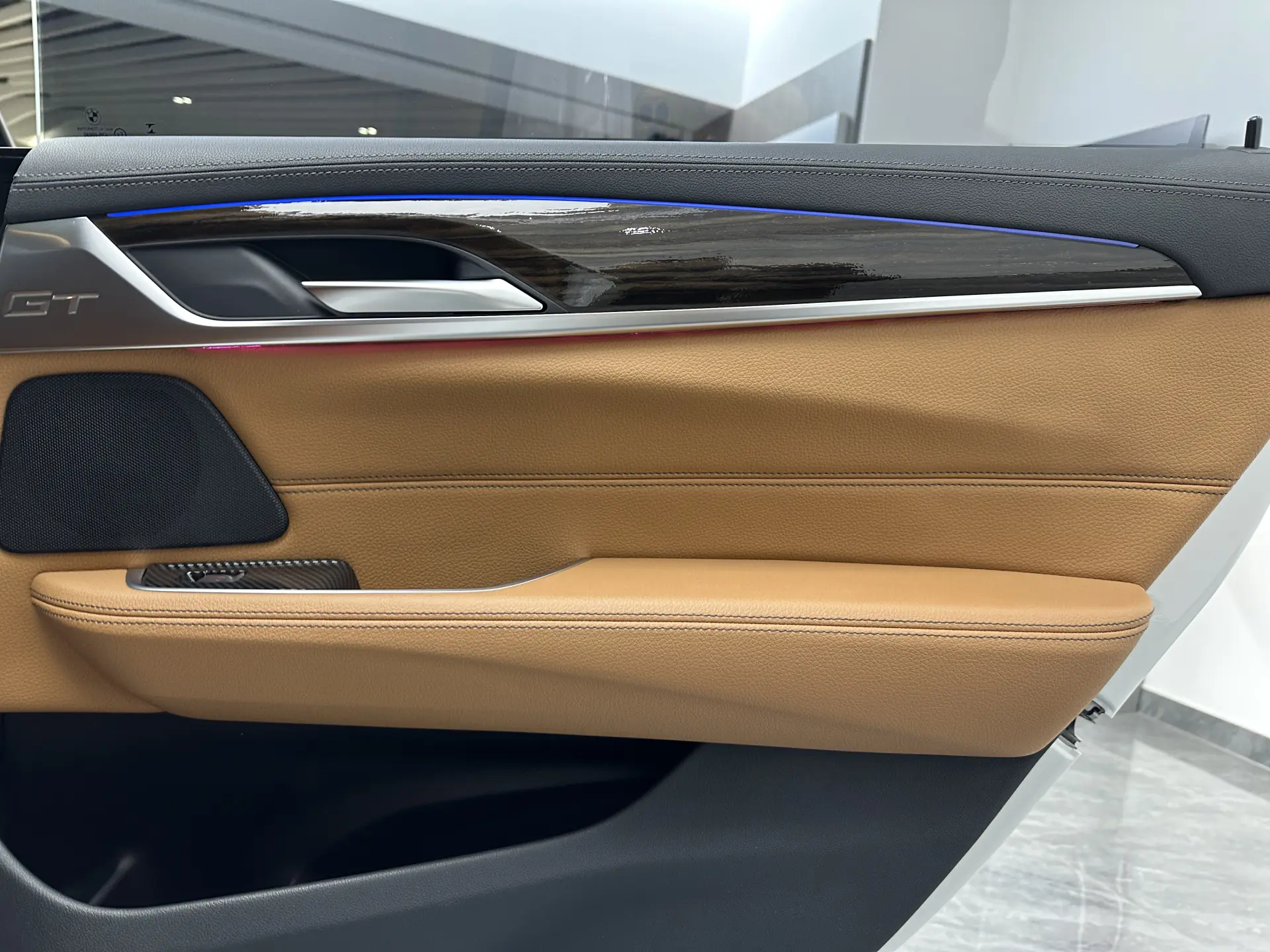 BMW 6GT, 2022 35