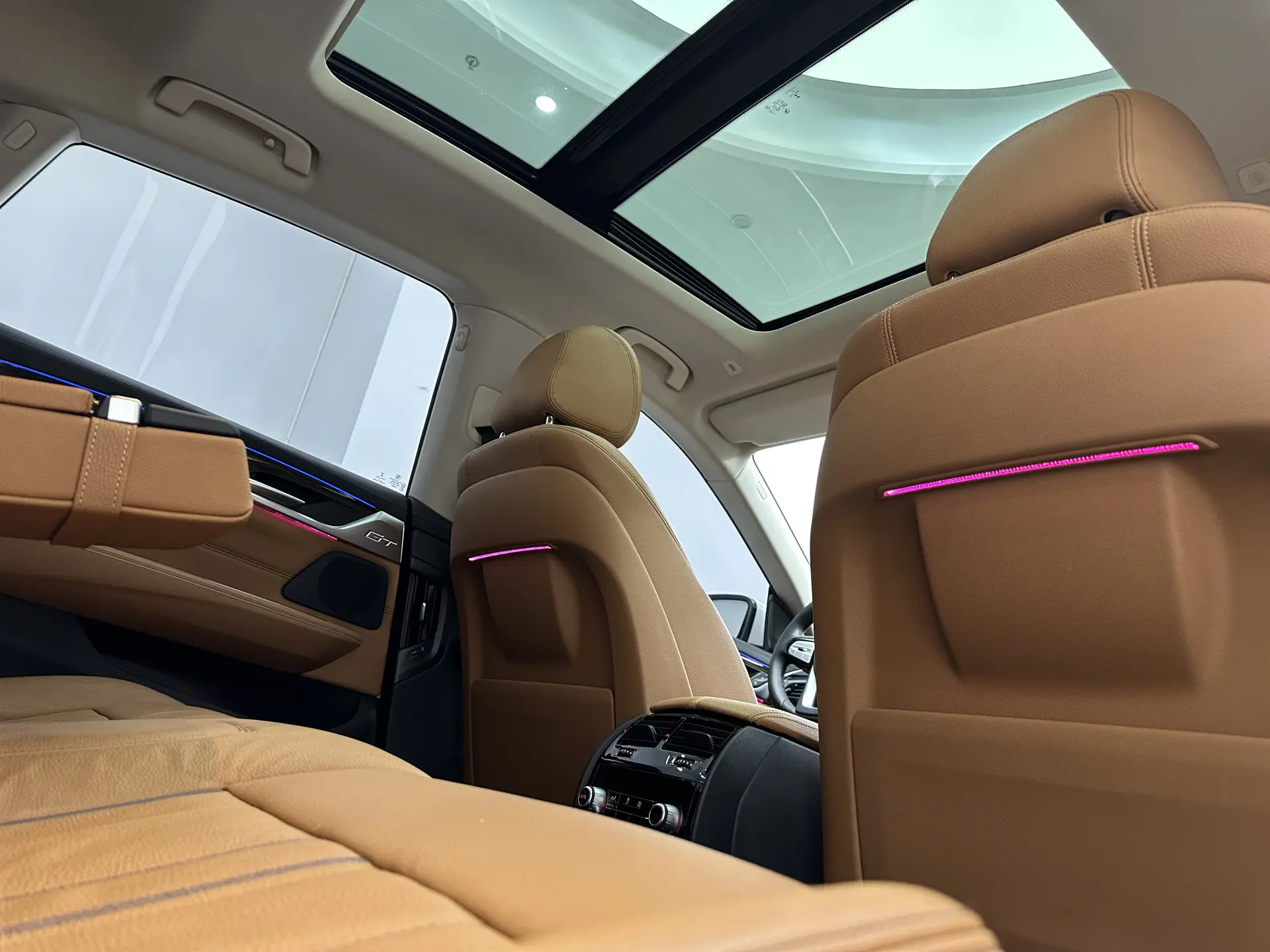 BMW 6GT, 2022 23