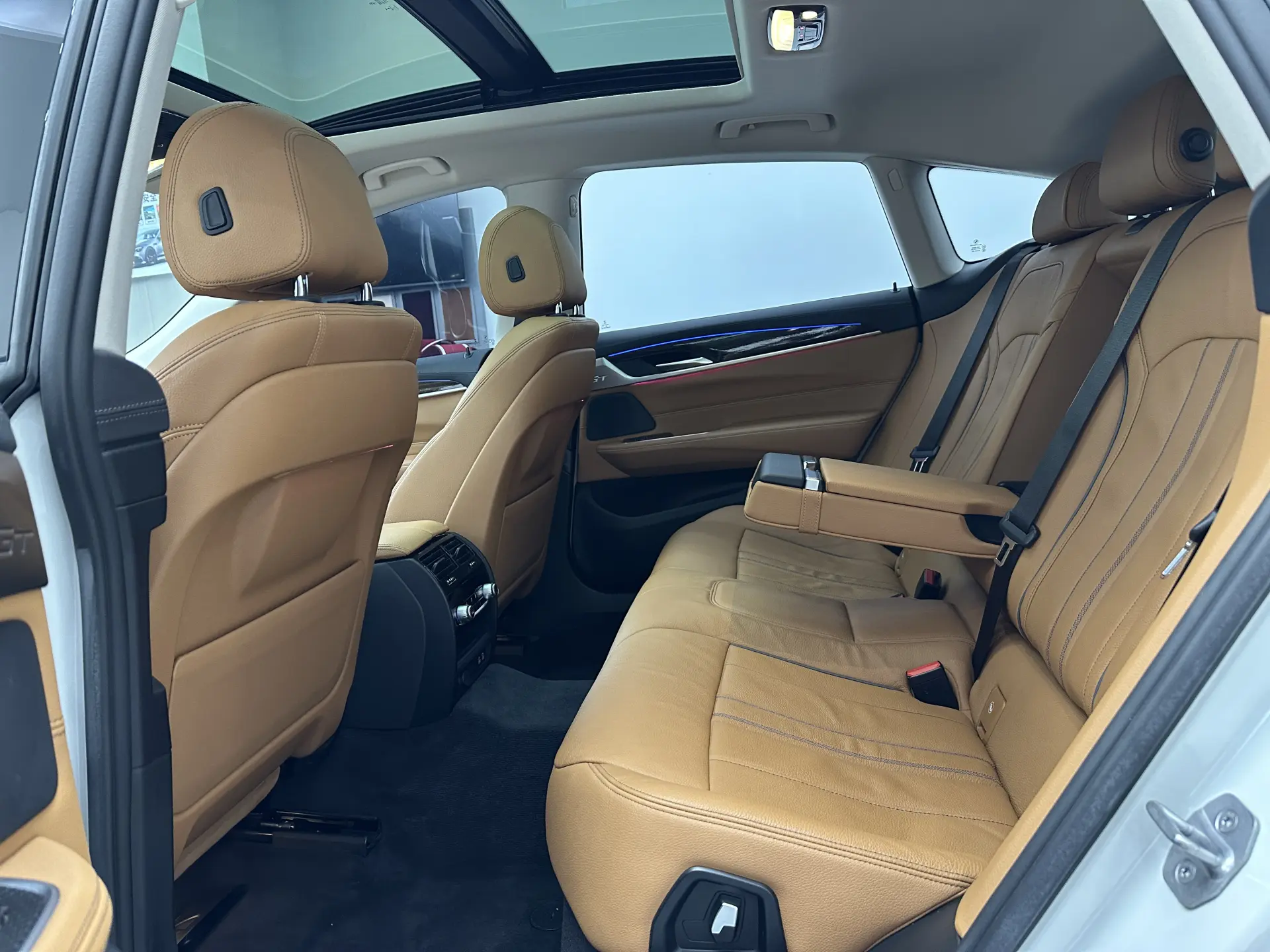 BMW 6GT, 2022 19