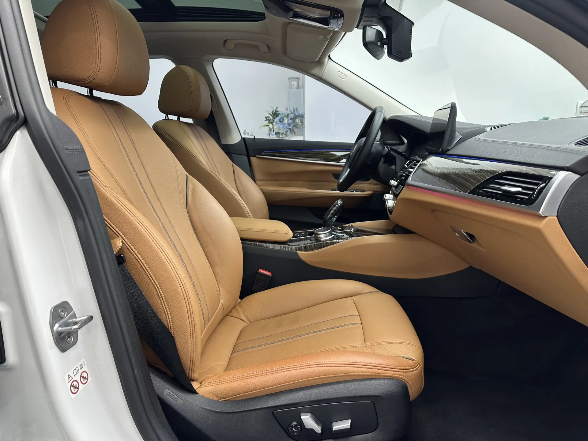 BMW 6GT, 2022 21