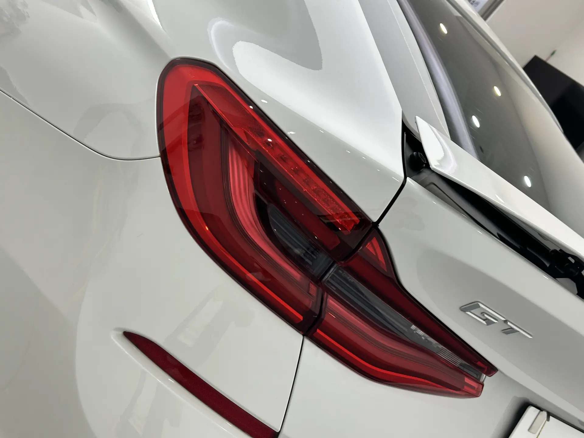 BMW 6GT, 2022 28
