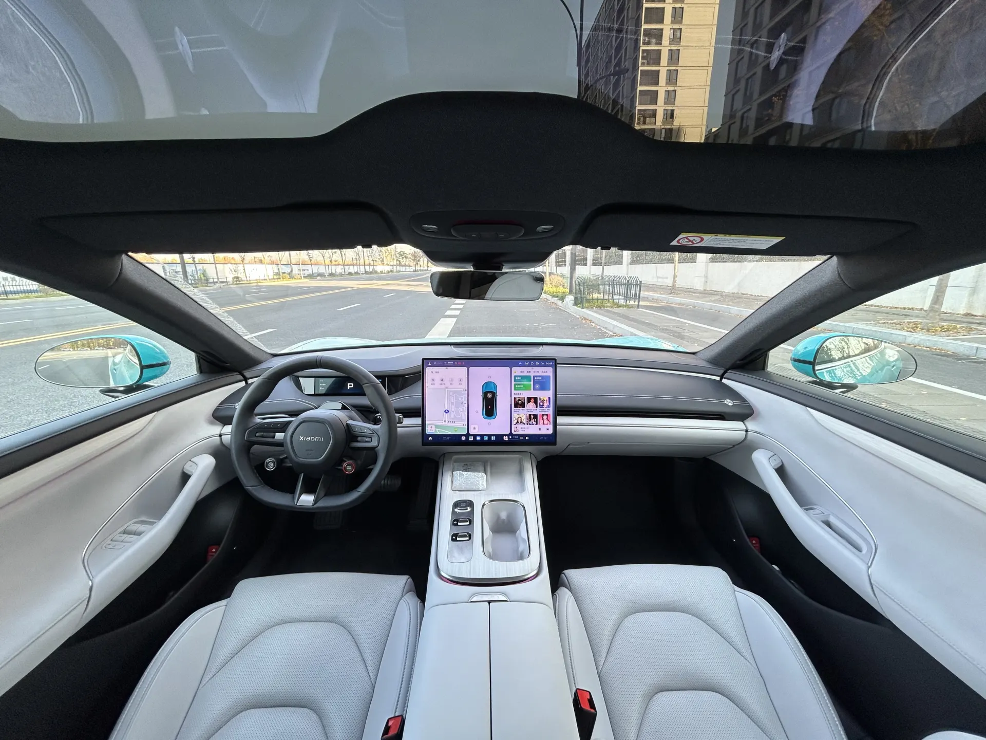 Xiaomi SU7, 2025 8