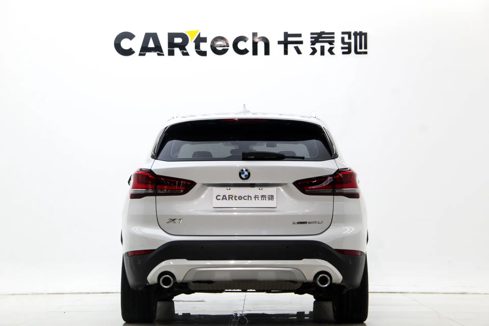 BMW X1, 2021 все фото