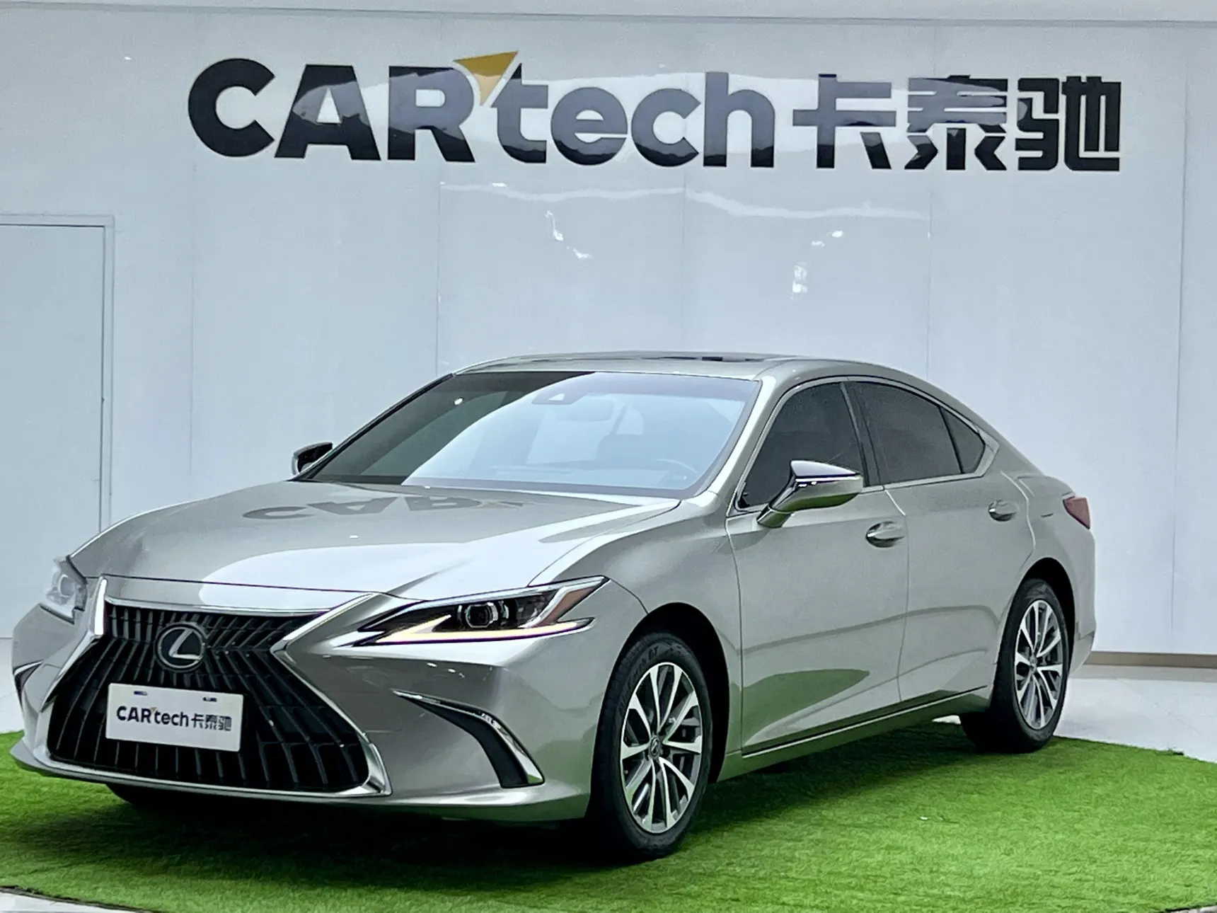 Lexus ES 200