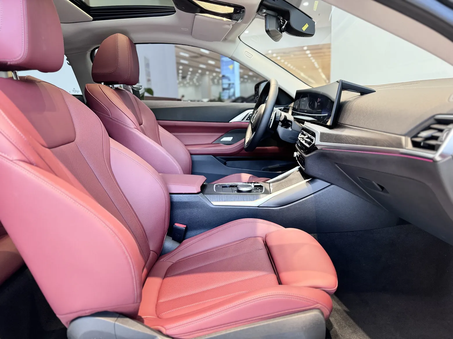 BMW 425i, 2024 14