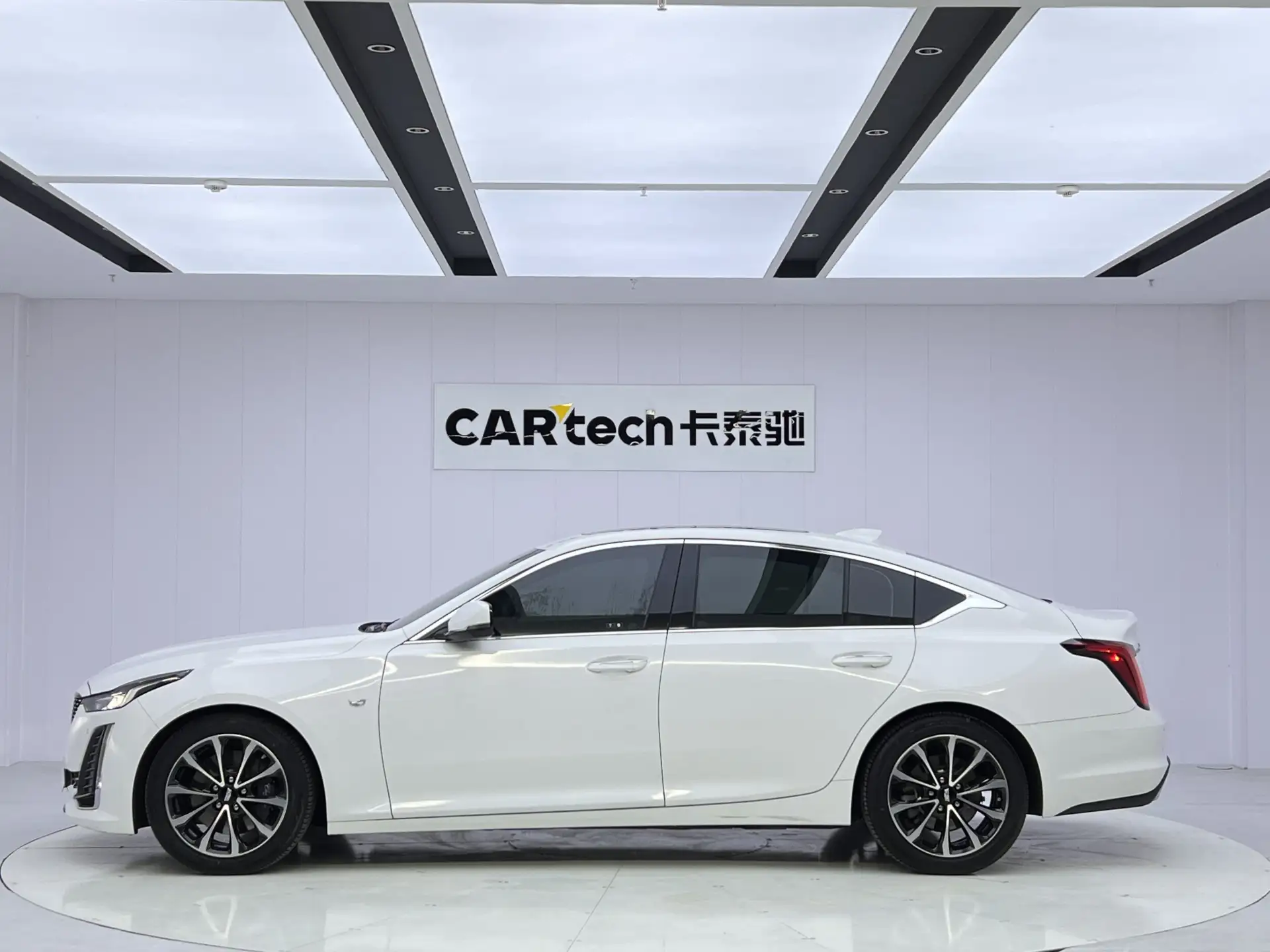 Cadillac CT5, 2022 8