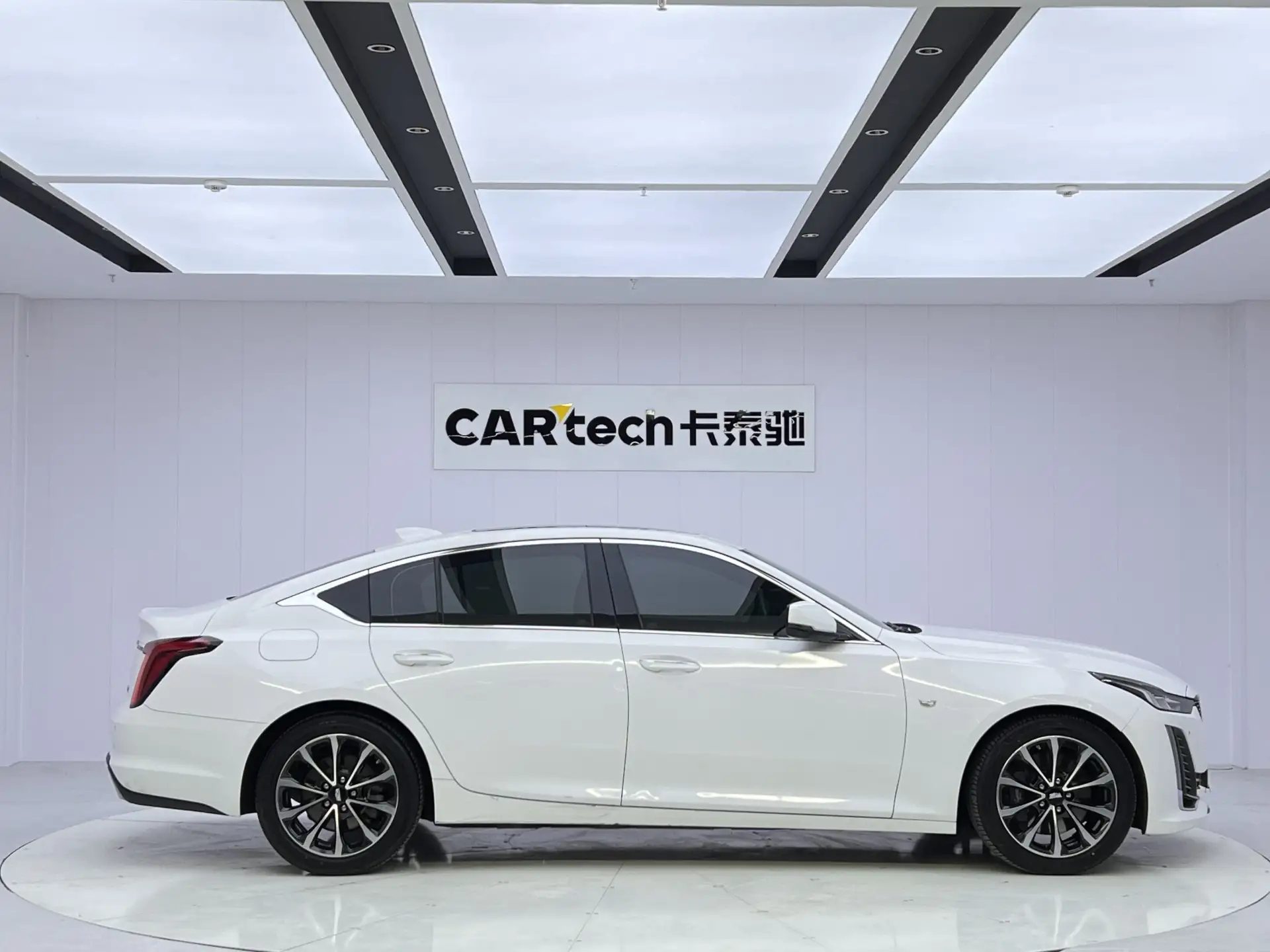 Cadillac CT5, 2022 4