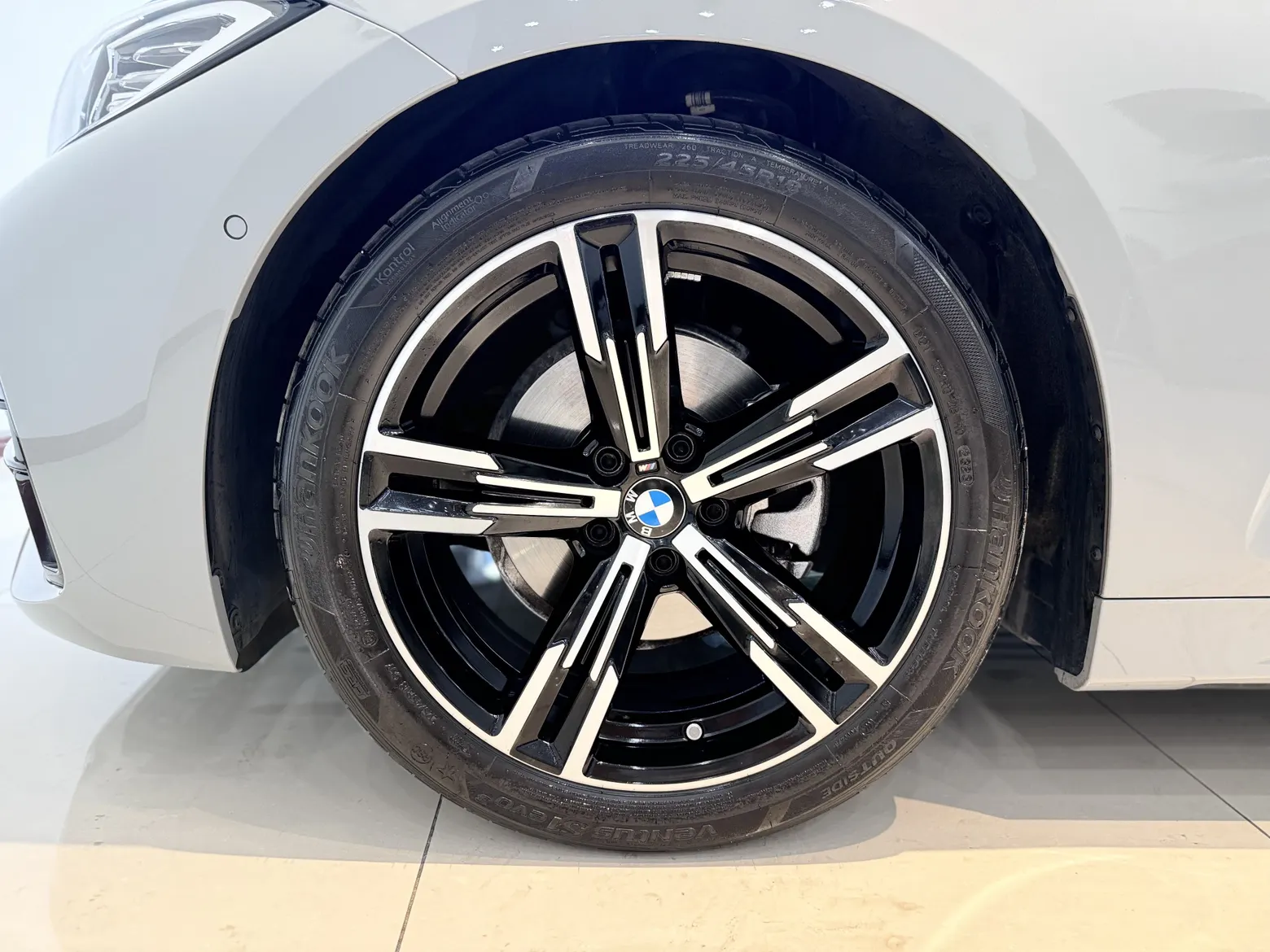 BMW 425i, 2024 21