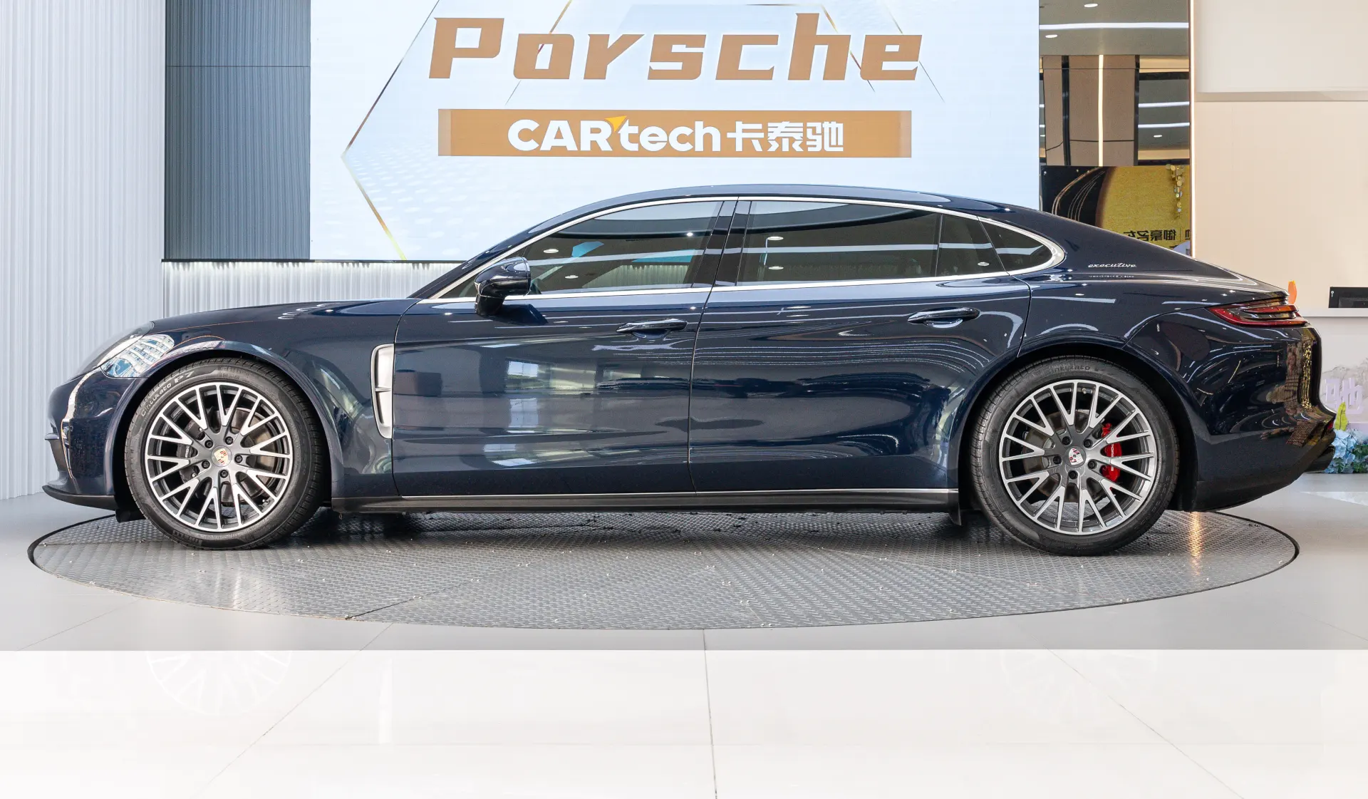 Porsche Panamera, 2021 все фото