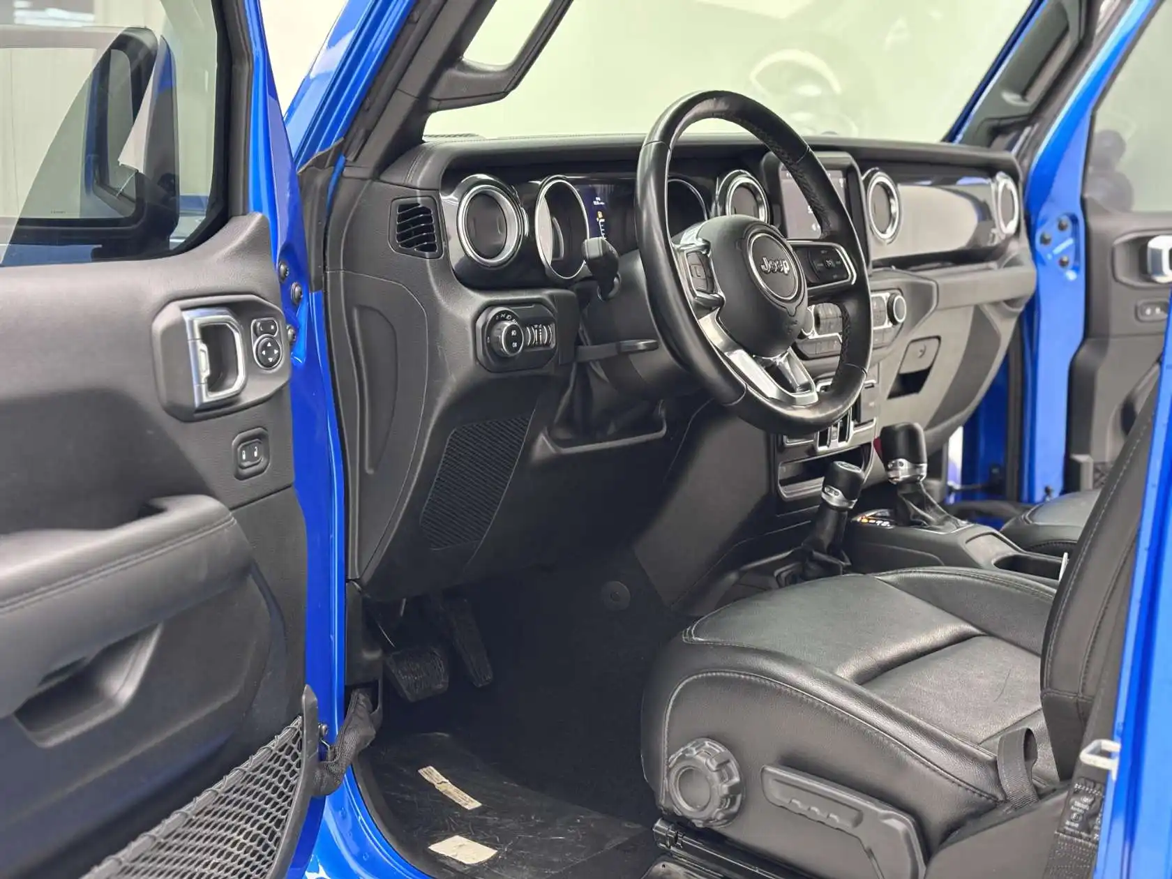 Jeep Wrangler, 2023 18