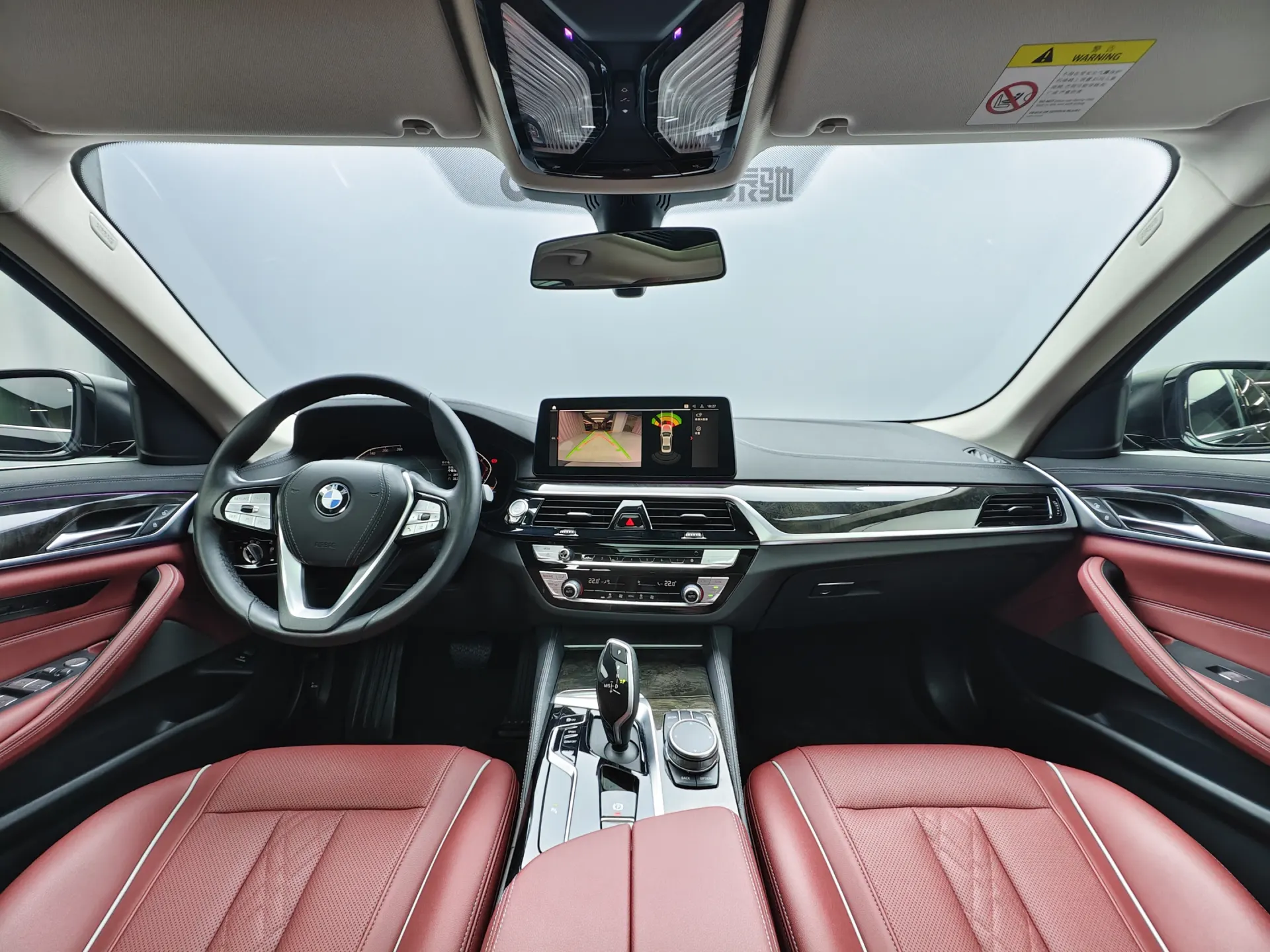BMW 525Li, 2022 11