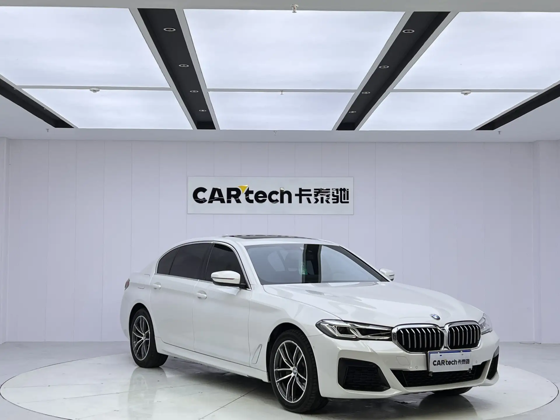 BMW 525Li, 2022 2