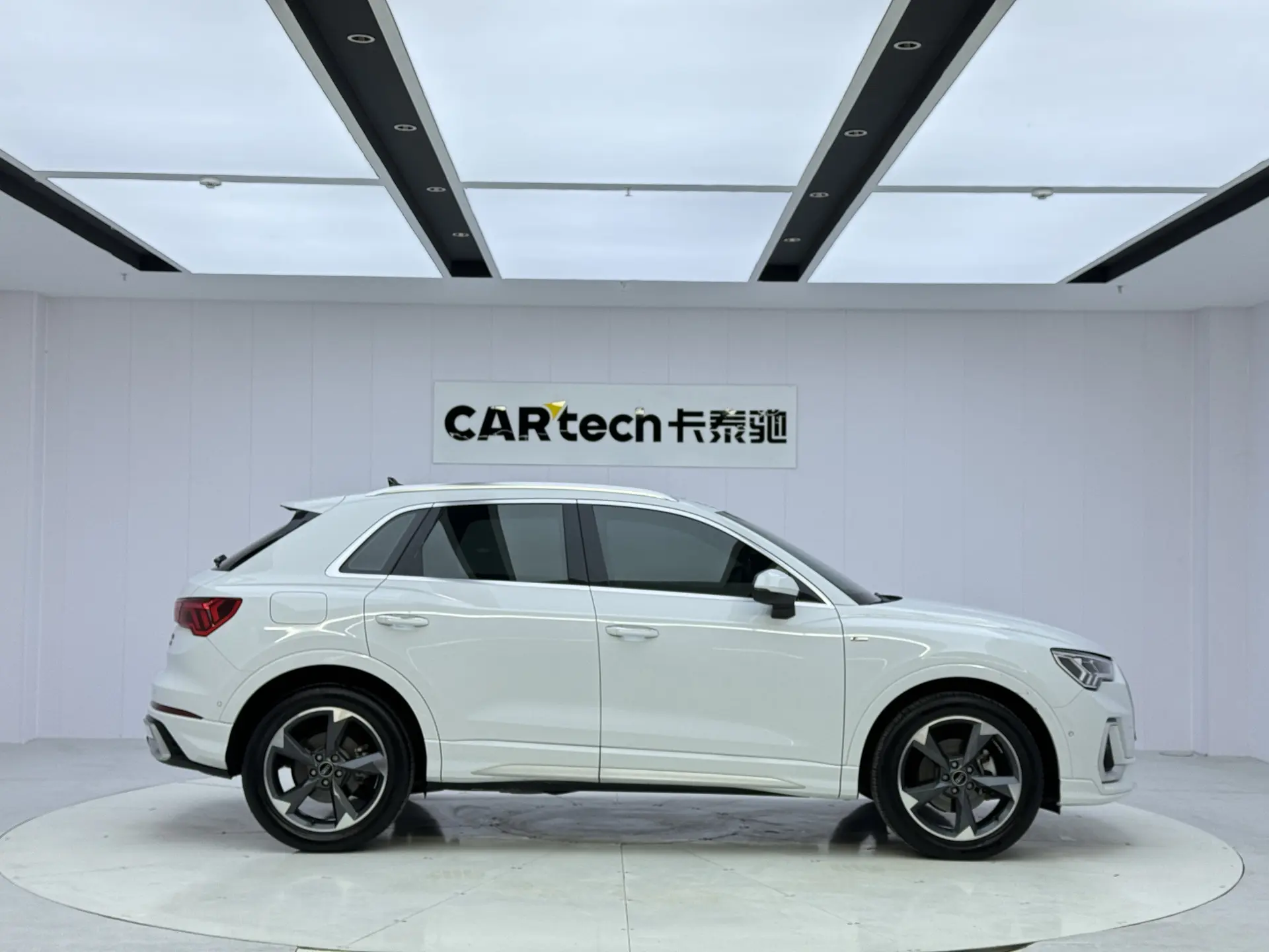 Audi Q3 35 TFSI, 2023 4