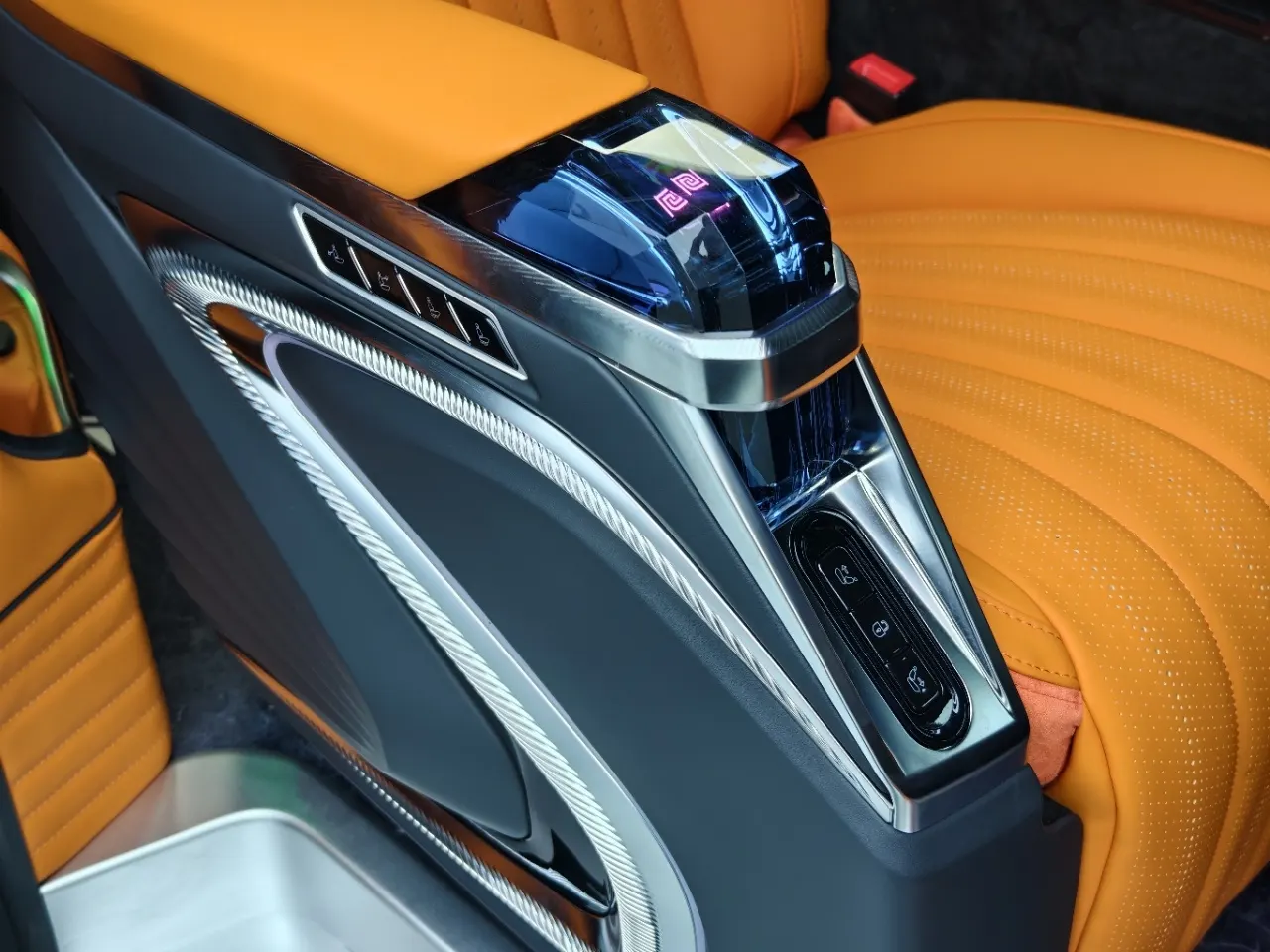 Mercedes-Benz Vito, 2025 18
