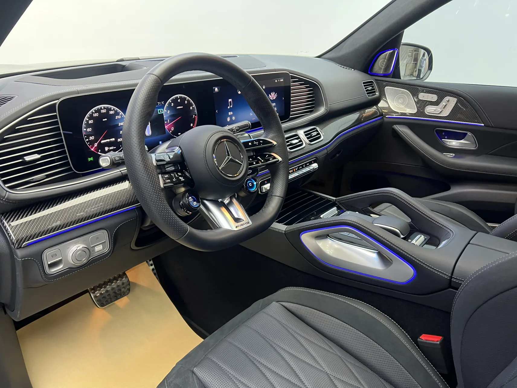 Mercedes-Benz GLS 63 4MATIC, 2025 28