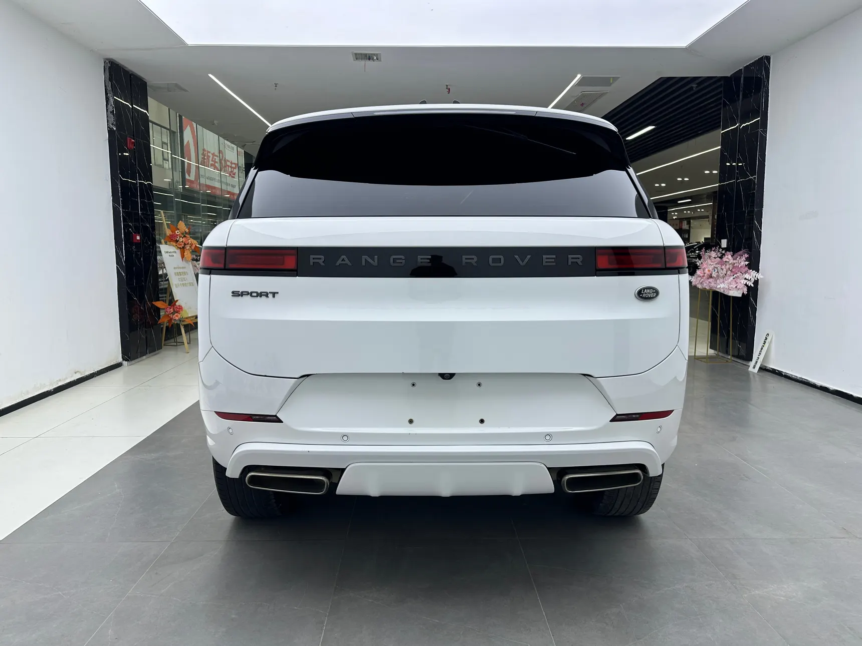 Land Rover Range Rover Sport, 2023 все фото