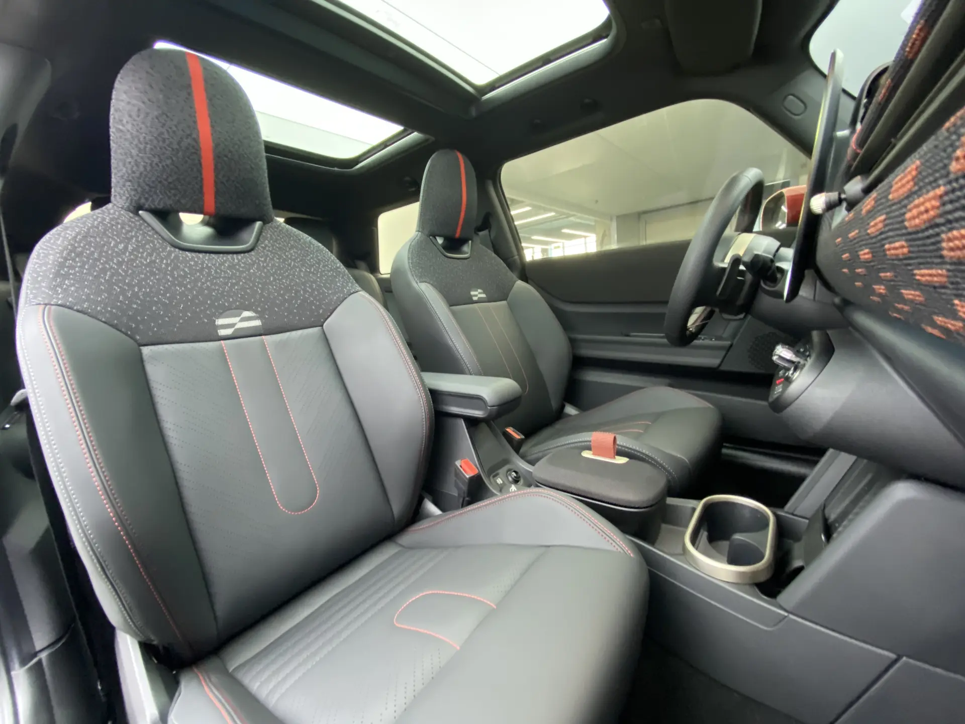 Mini Cooper, 2025 7