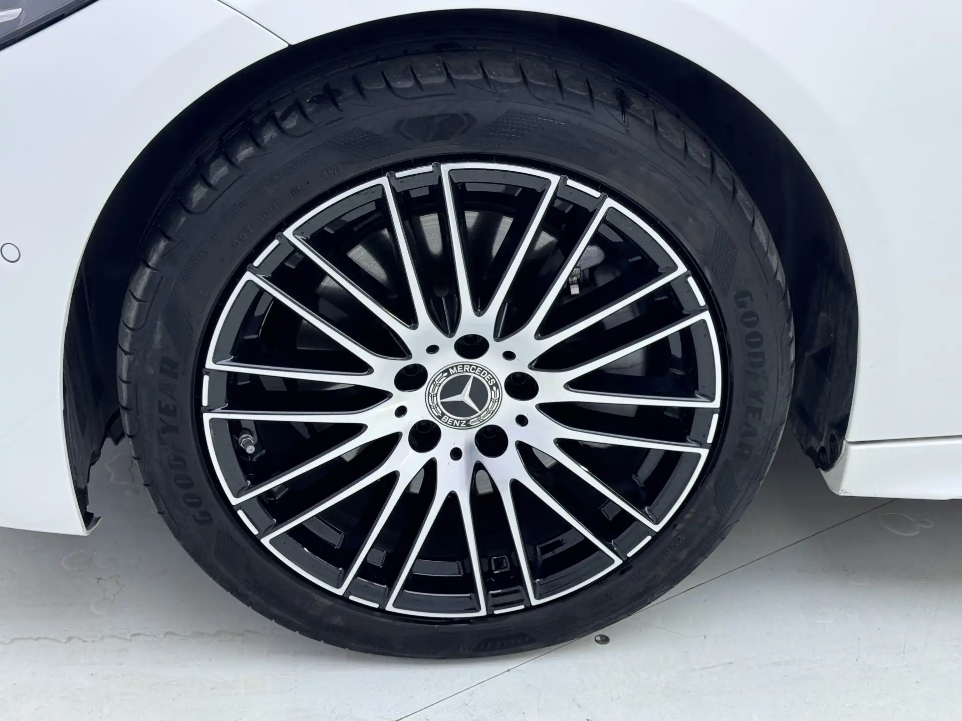Mercedes-Benz C 260 L, 2023 11