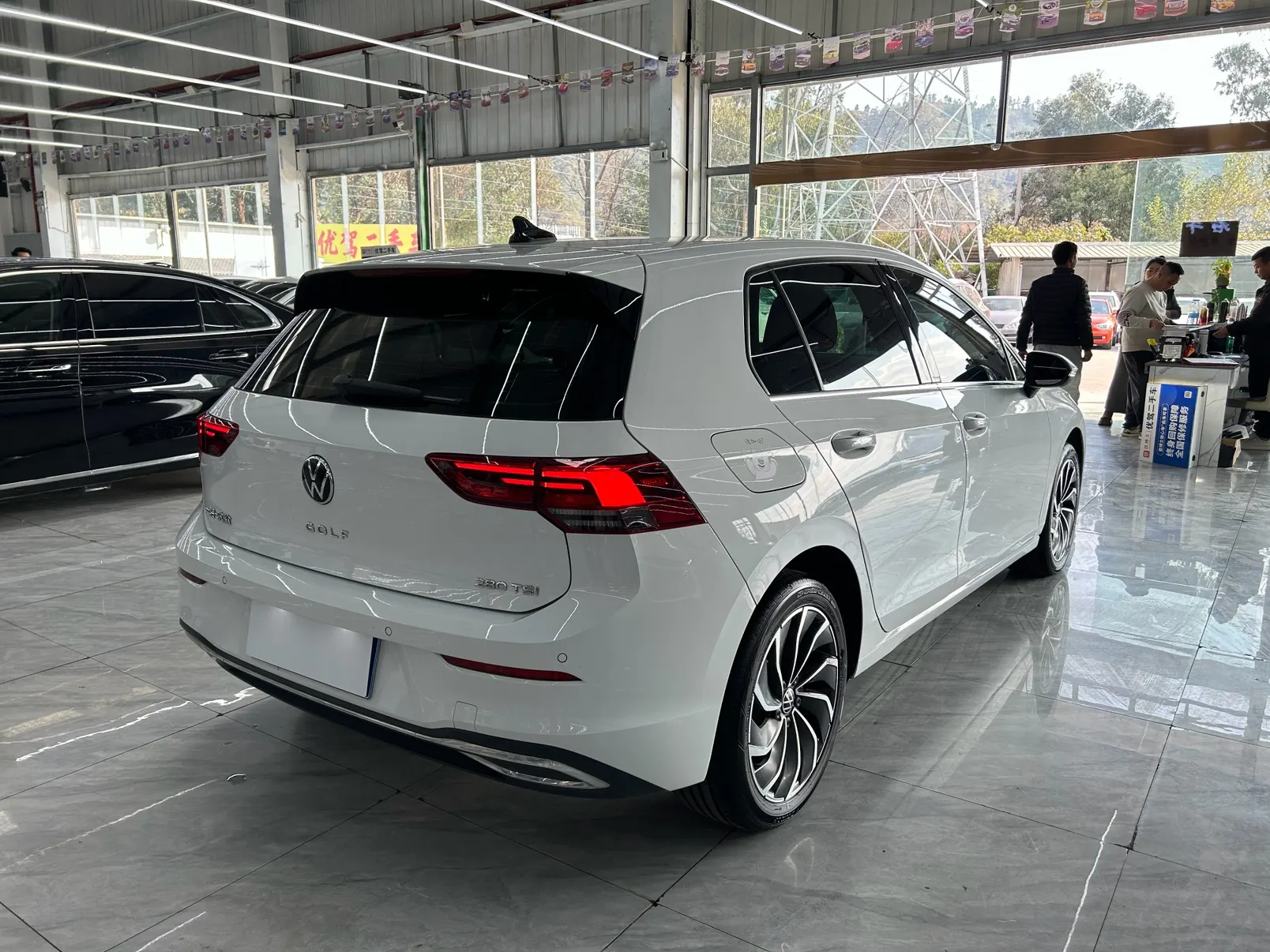 Volkswagen Golf, 2024 4
