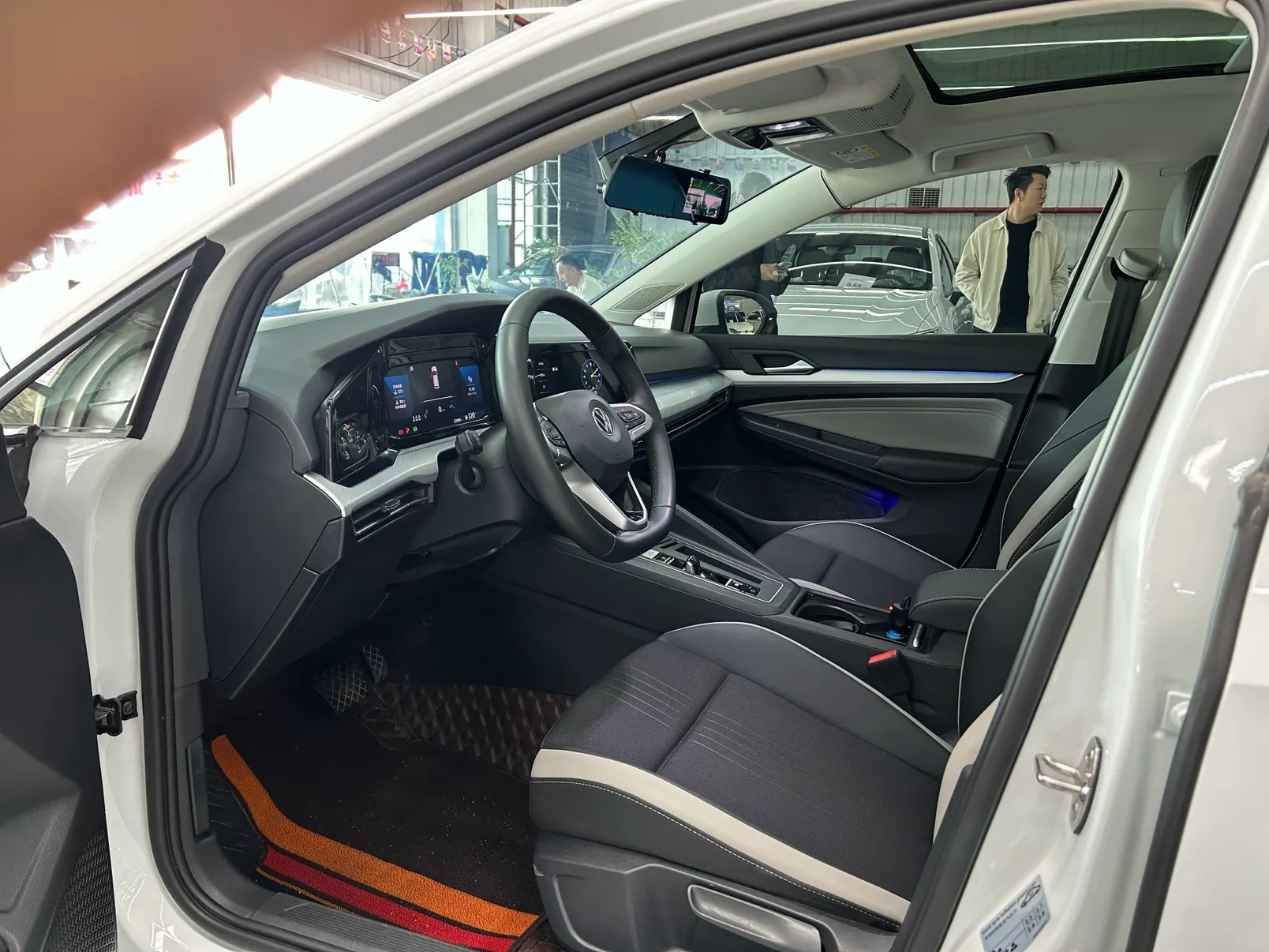 Volkswagen Golf, 2024 9