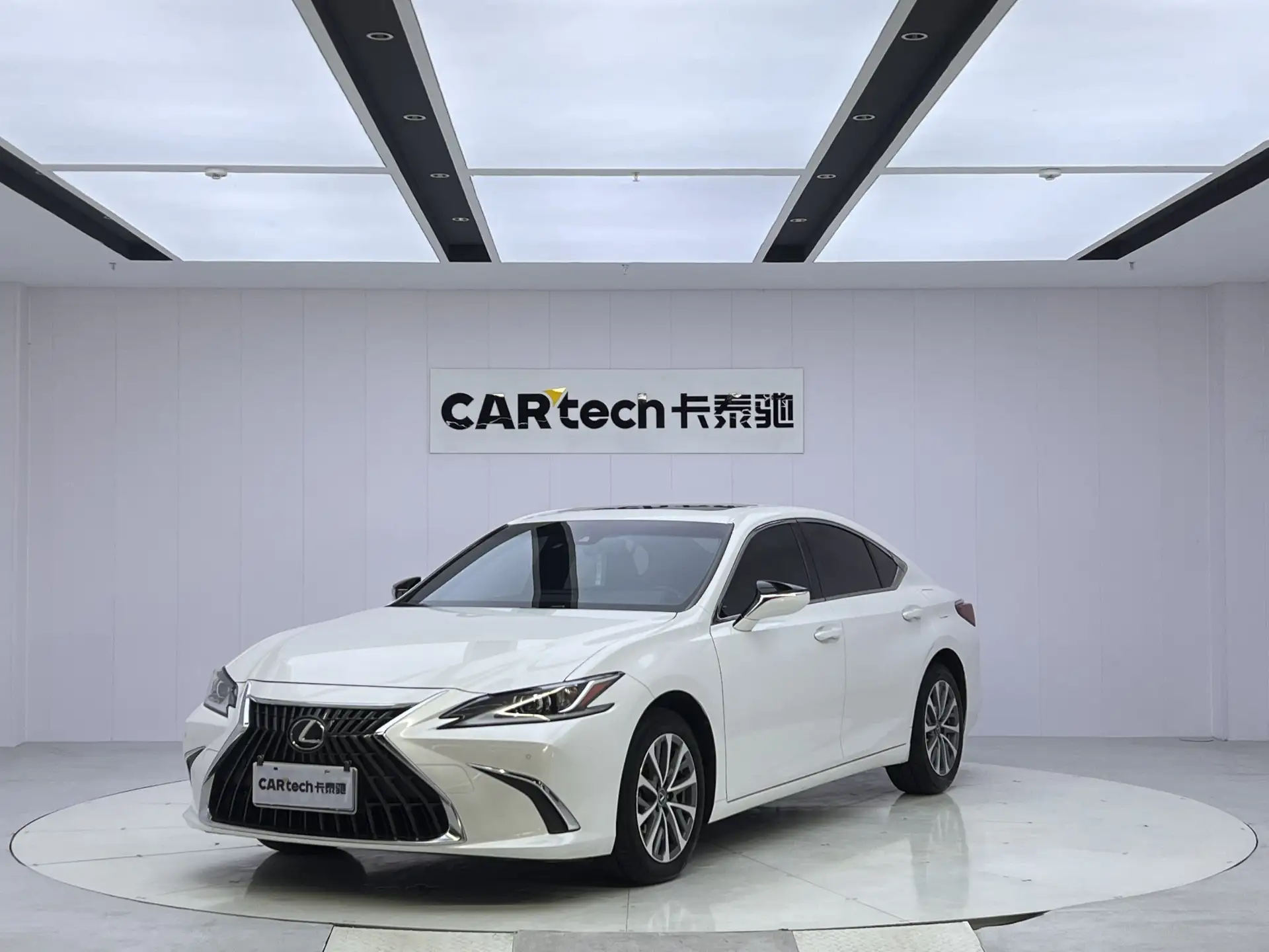 Lexus ES 200