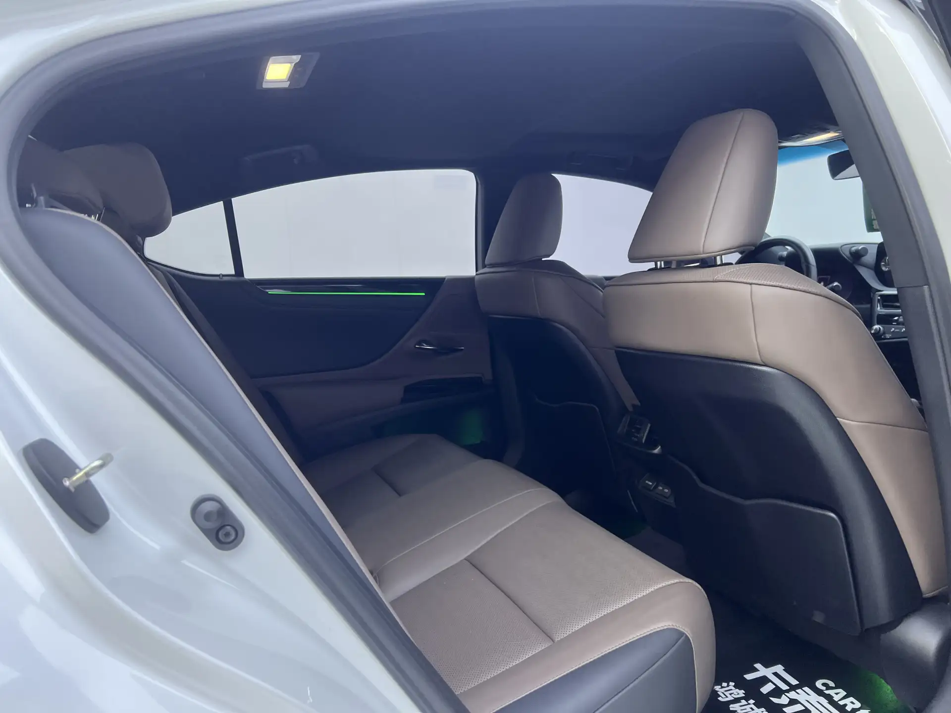 Lexus ES 200, 2024 24