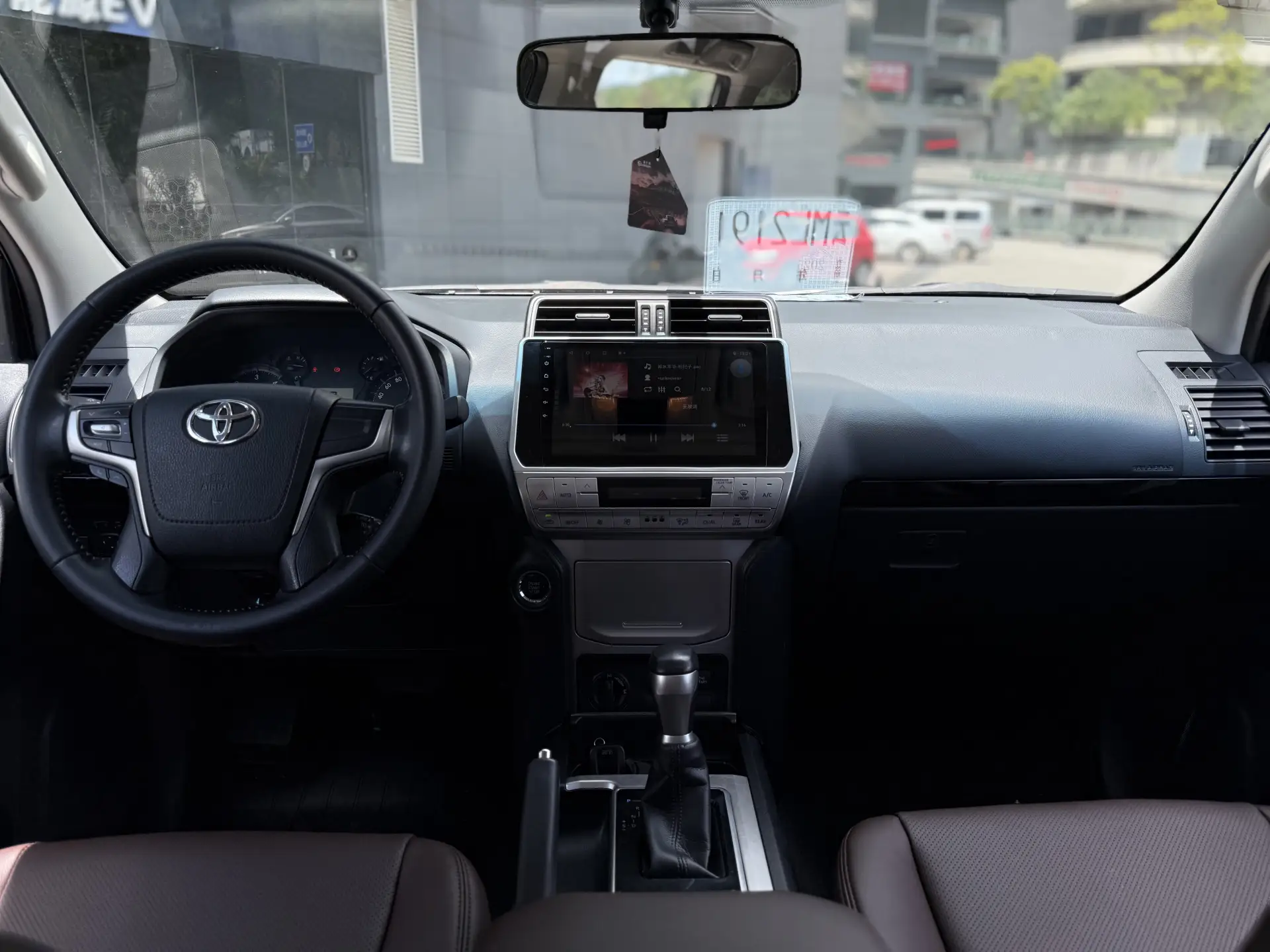 Toyota Prado, 2020 10