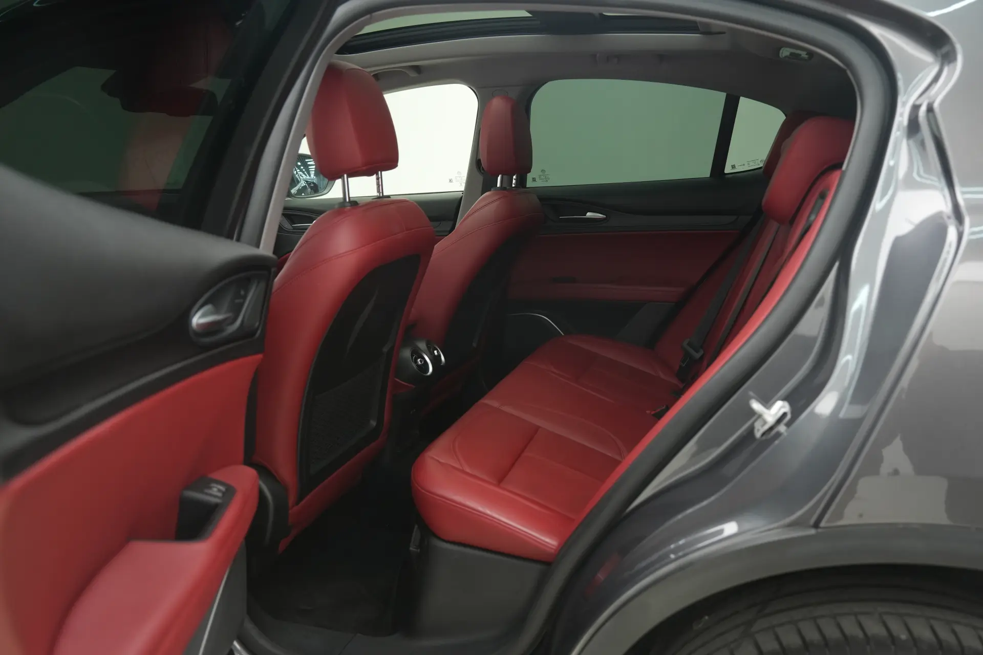 Alfa Romeo Stelvio, 2019 23