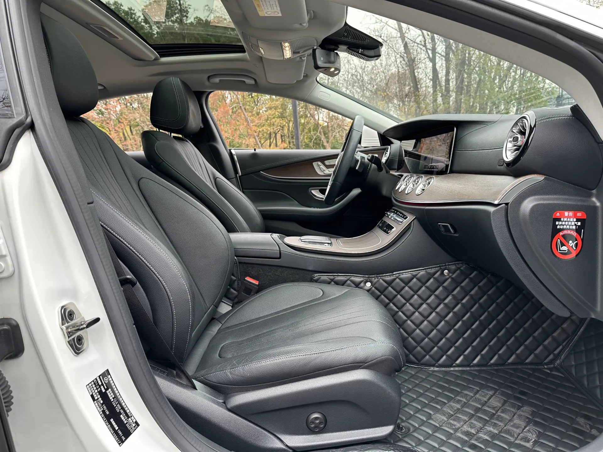 Mercedes-Benz CLS 300, 2022 14