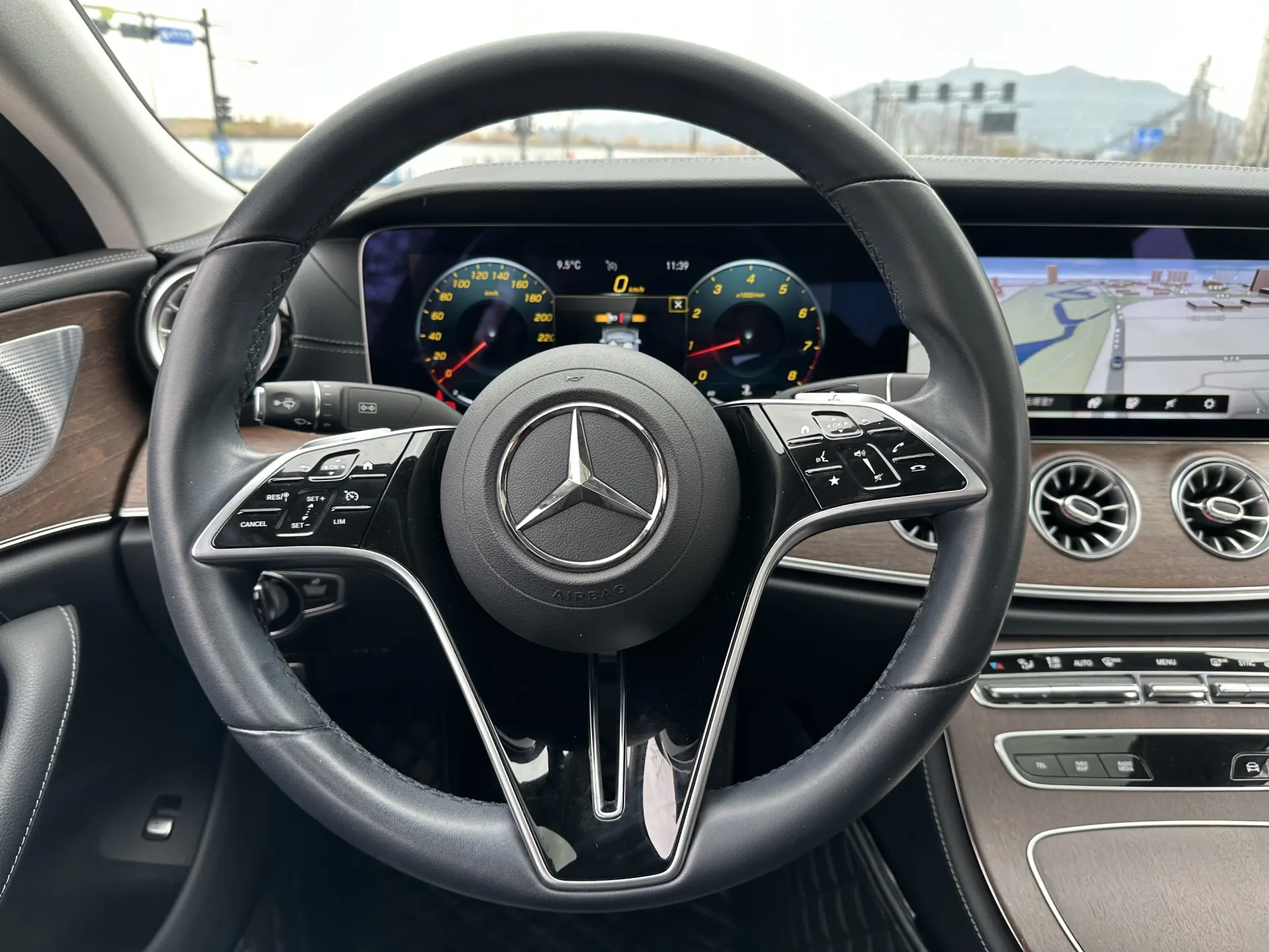 Mercedes-Benz CLS 300, 2022 10