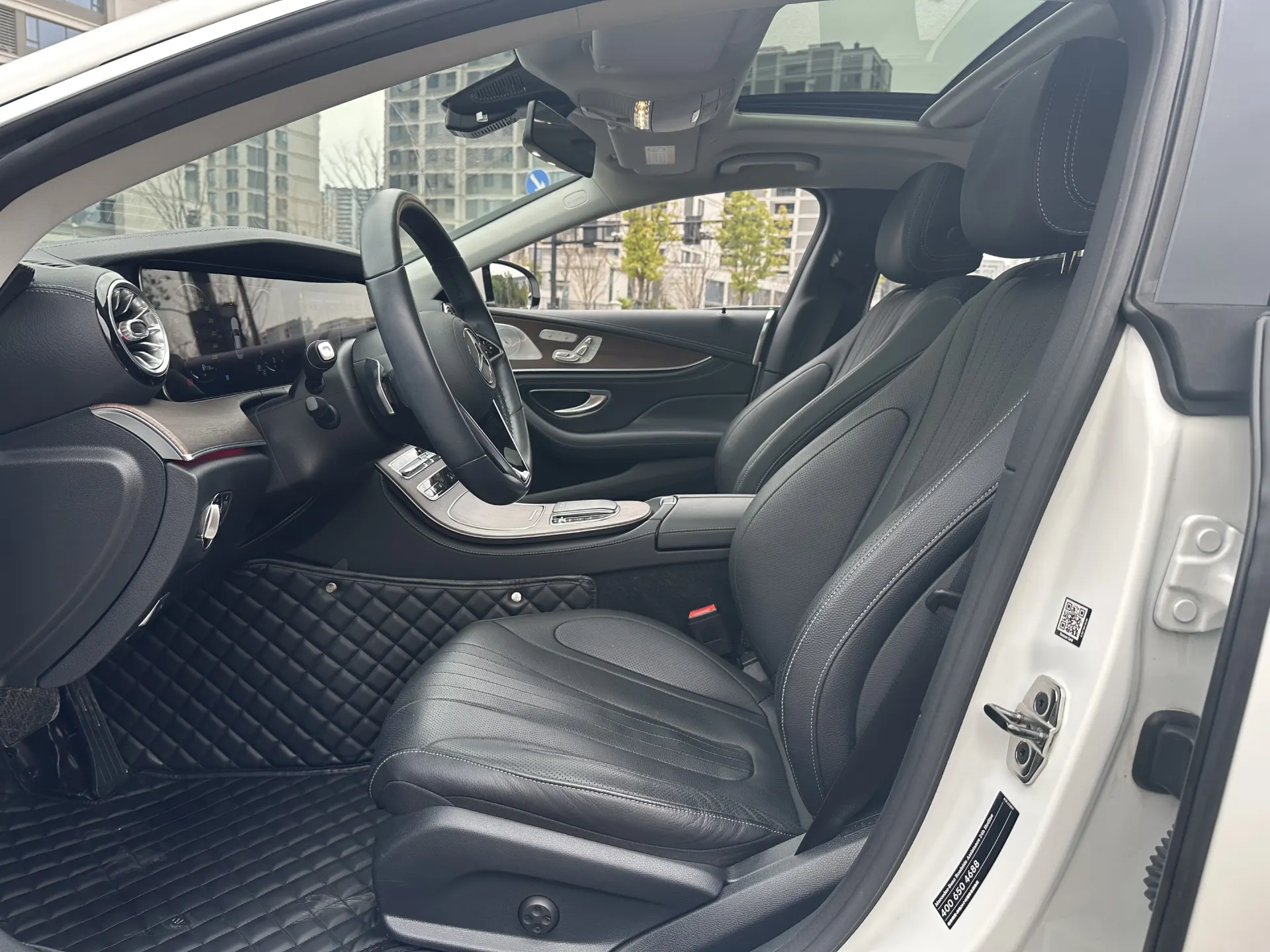 Mercedes-Benz CLS 300, 2022 13